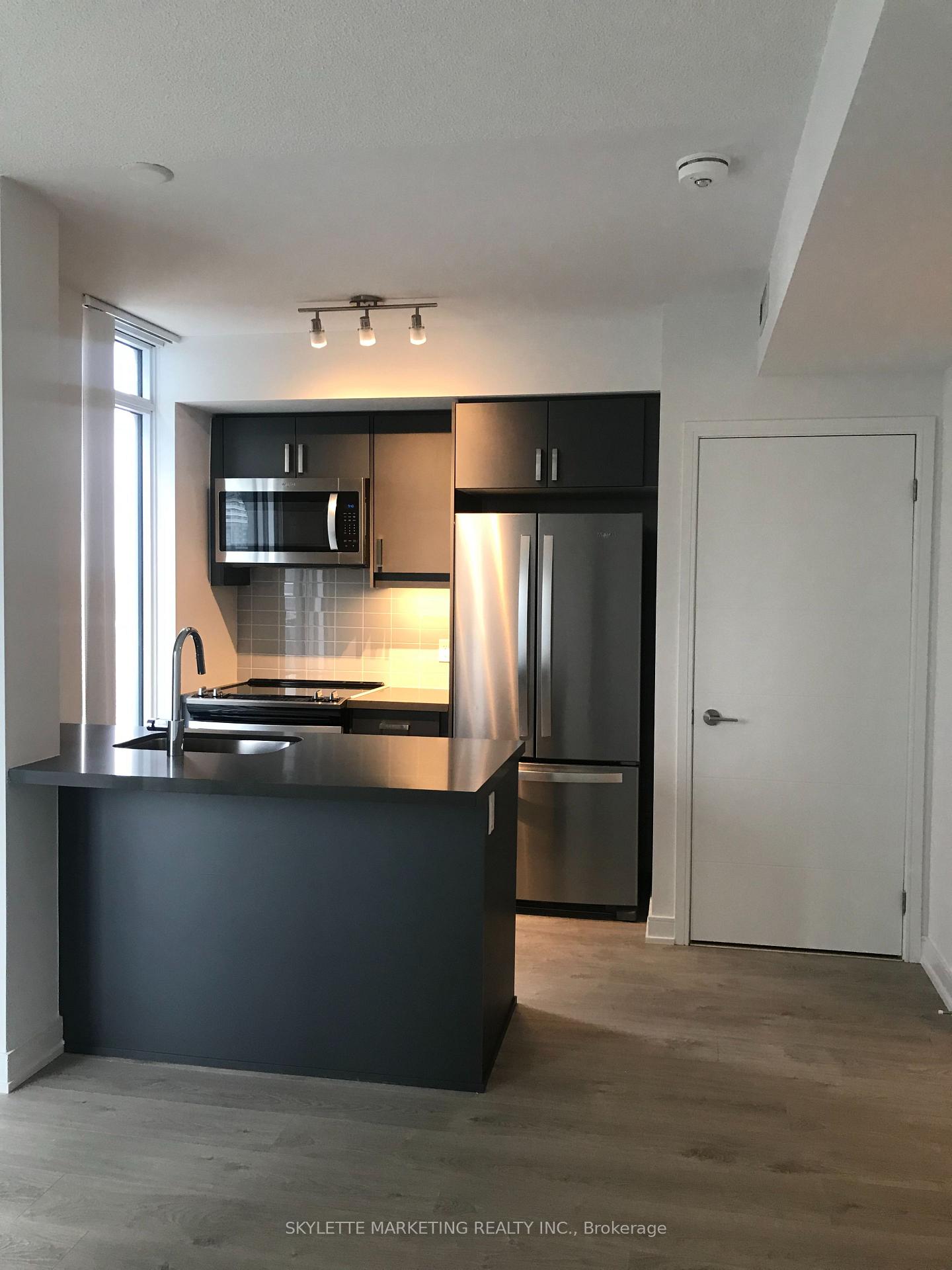 Front of Unit 3501, 50 Wellesley Street E