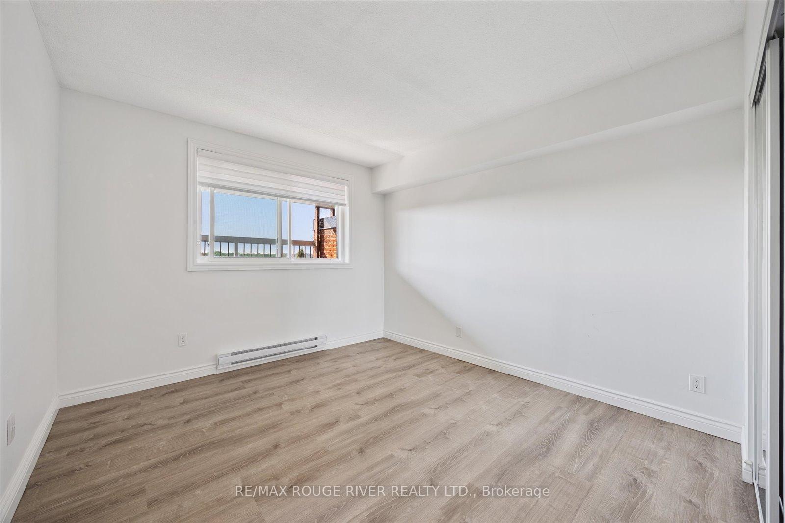 Photo 9 of Unit 601, 144 Queen Street, Clarington, Bowmanville — HOMEH
