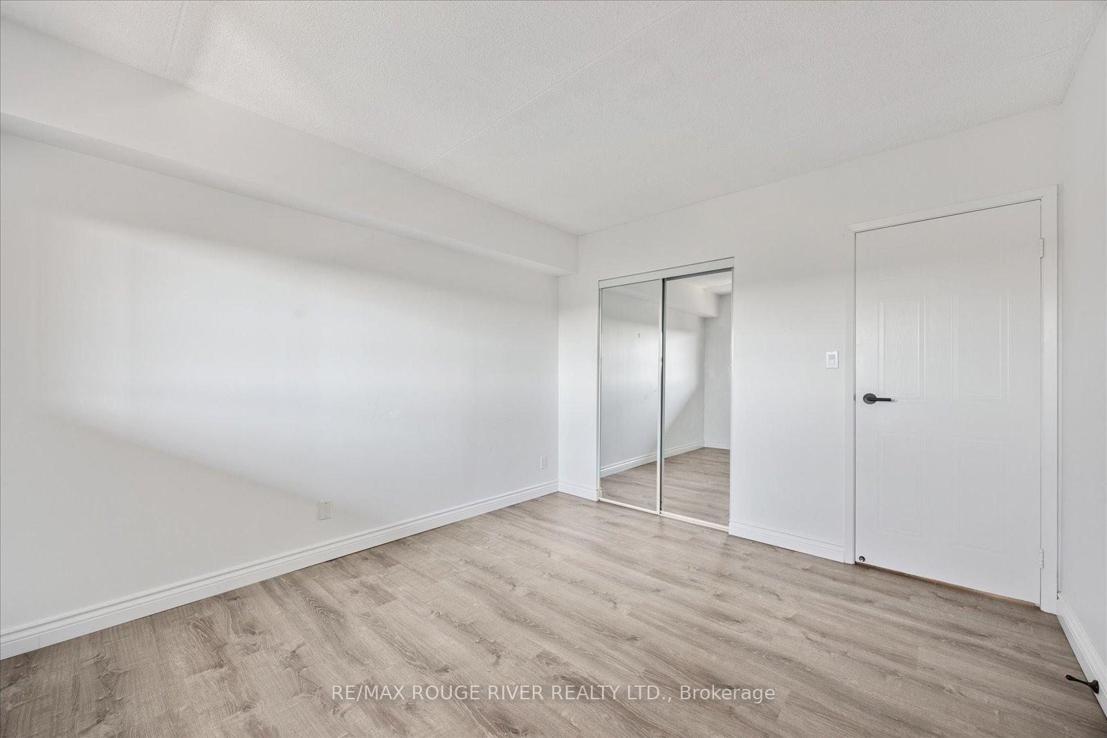 Photo 10 of Unit 601, 144 Queen Street, Clarington, Bowmanville — HOMEH