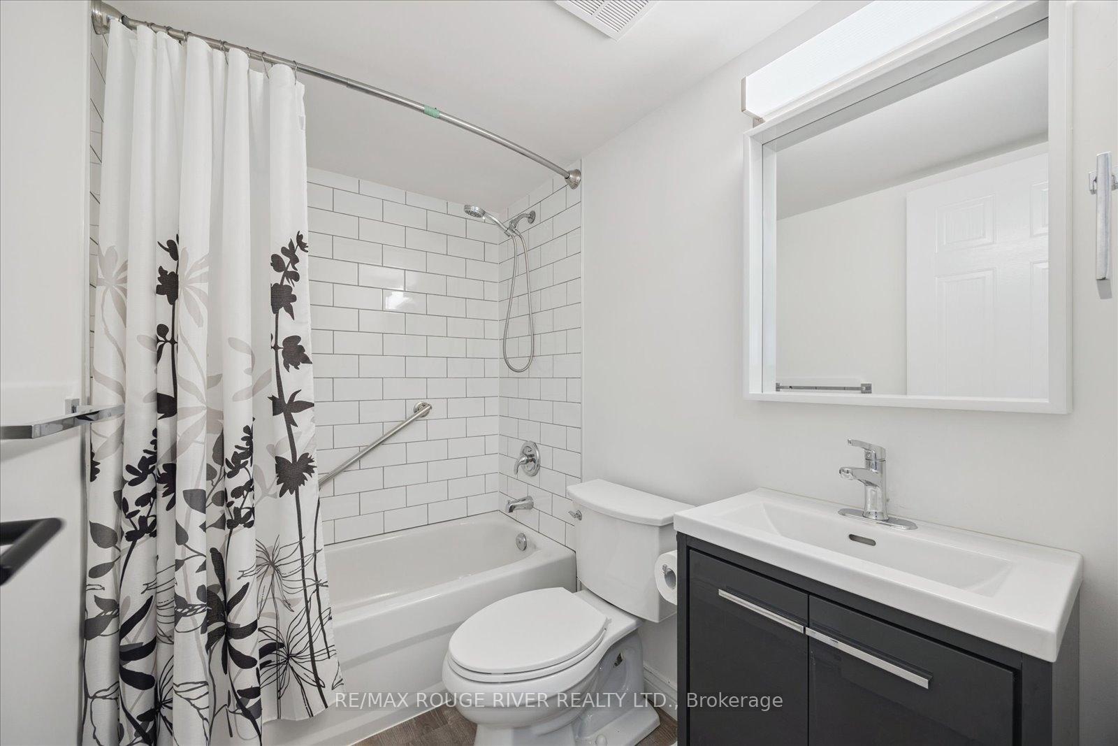 Photo 11 of Unit 601, 144 Queen Street, Clarington, Bowmanville — HOMEH
