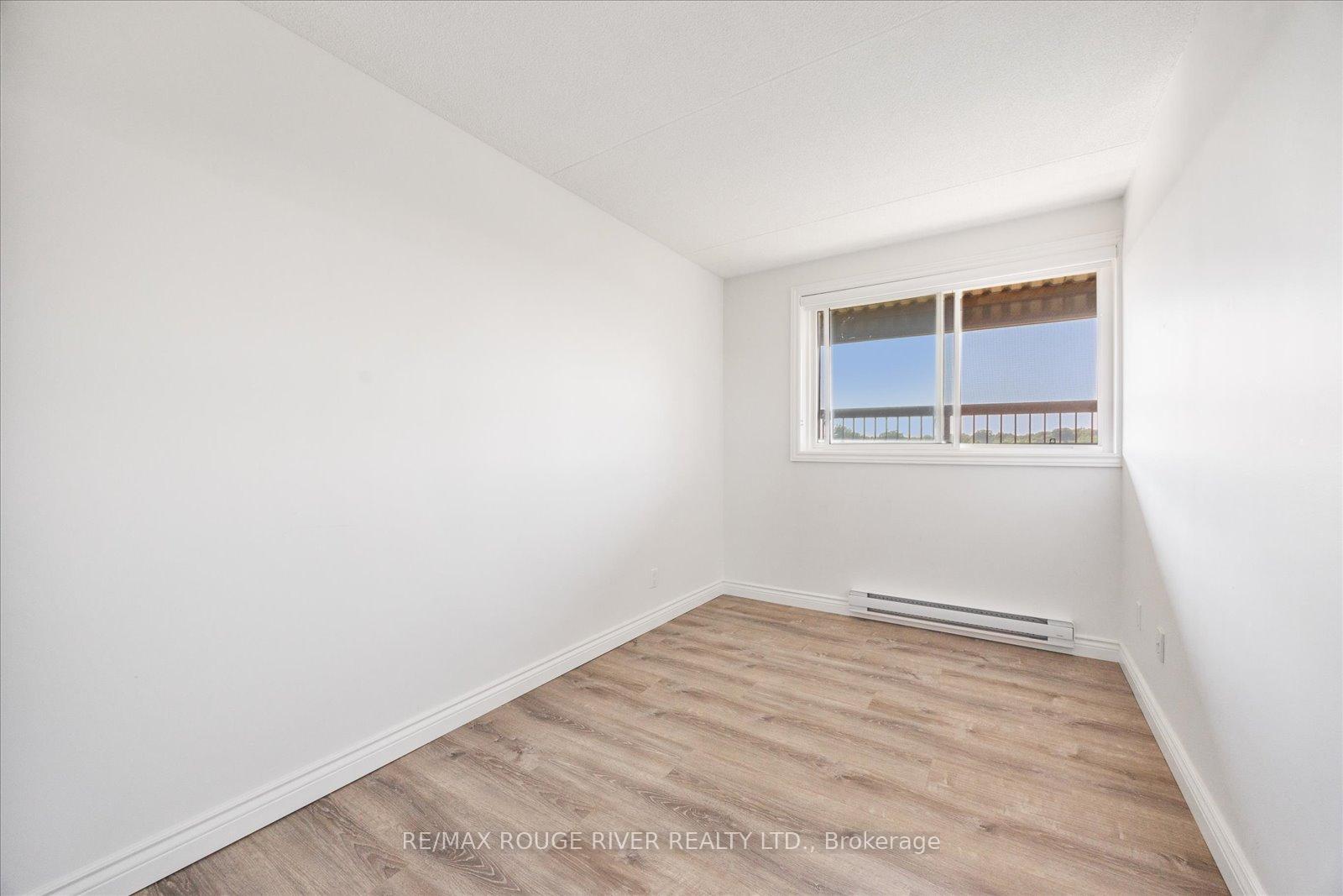 Photo 12 of Unit 601, 144 Queen Street, Clarington, Bowmanville — HOMEH