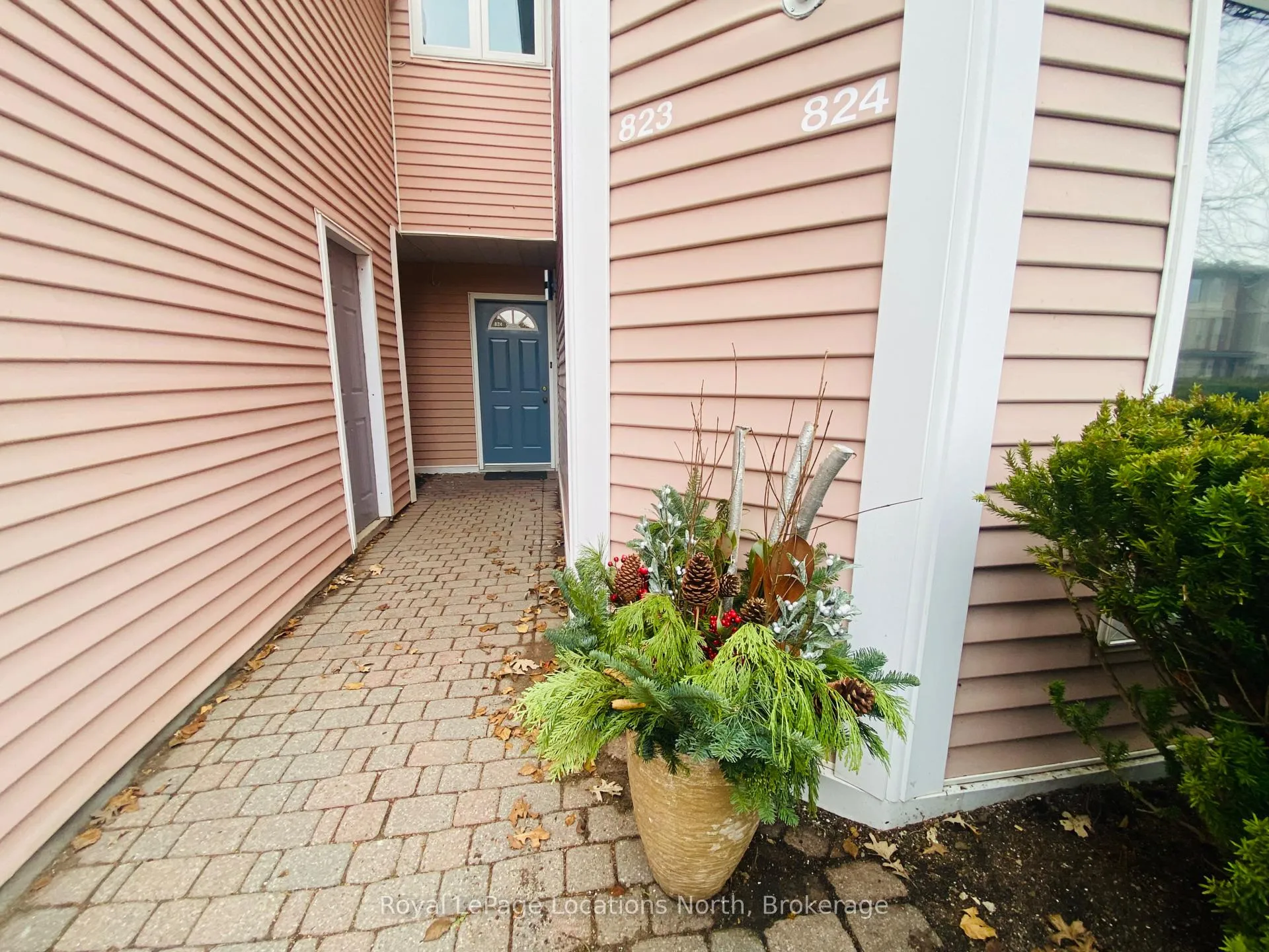 Photo 3 of Unit 824, 32 Dawson Drive, Collingwood — HOMEH