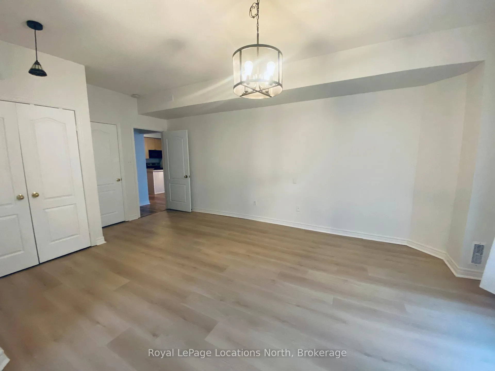 Photo 5 of Unit 824, 32 Dawson Drive, Collingwood — HOMEH
