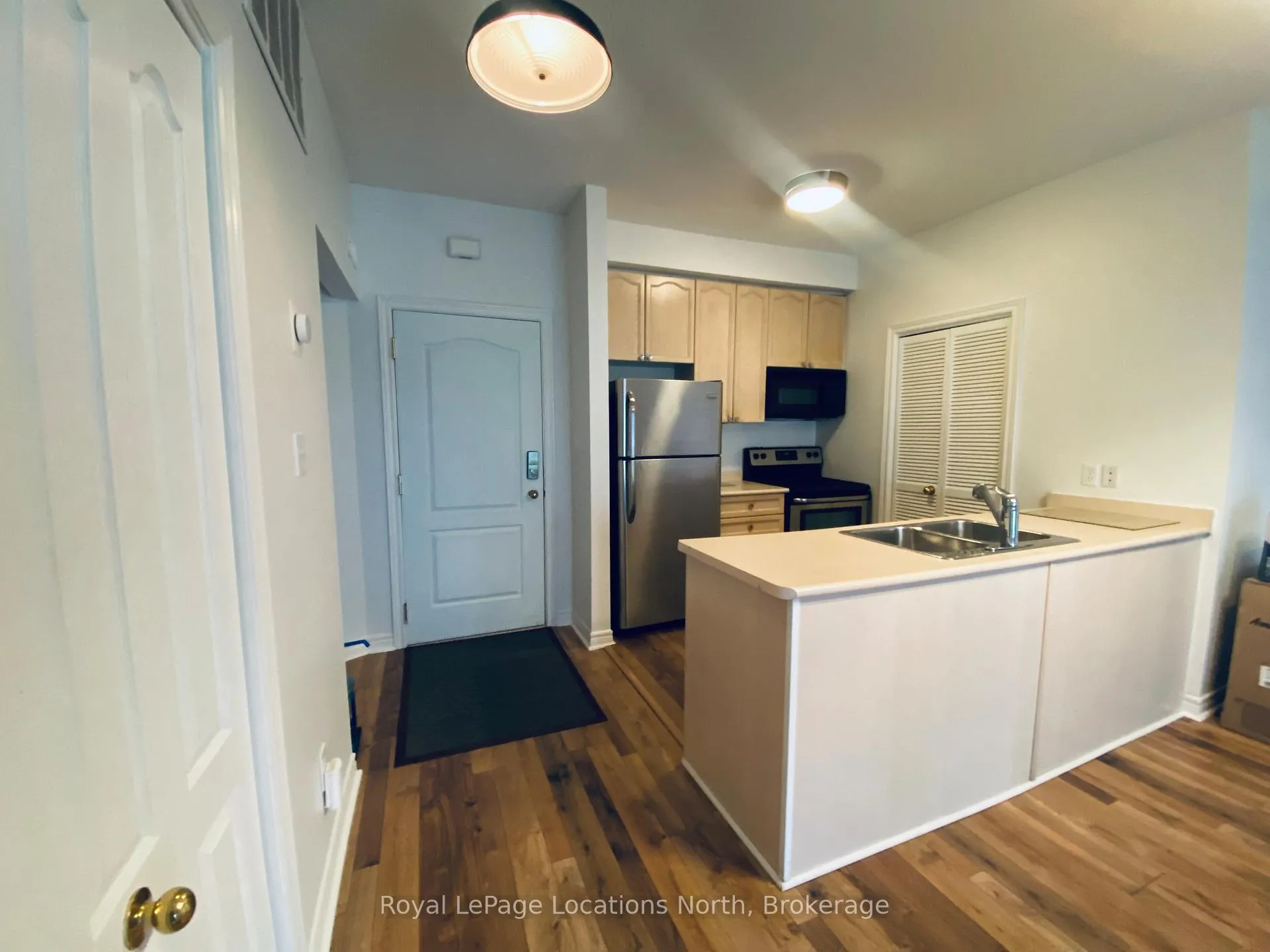 Photo 7 of Unit 824, 32 Dawson Drive, Collingwood — HOMEH