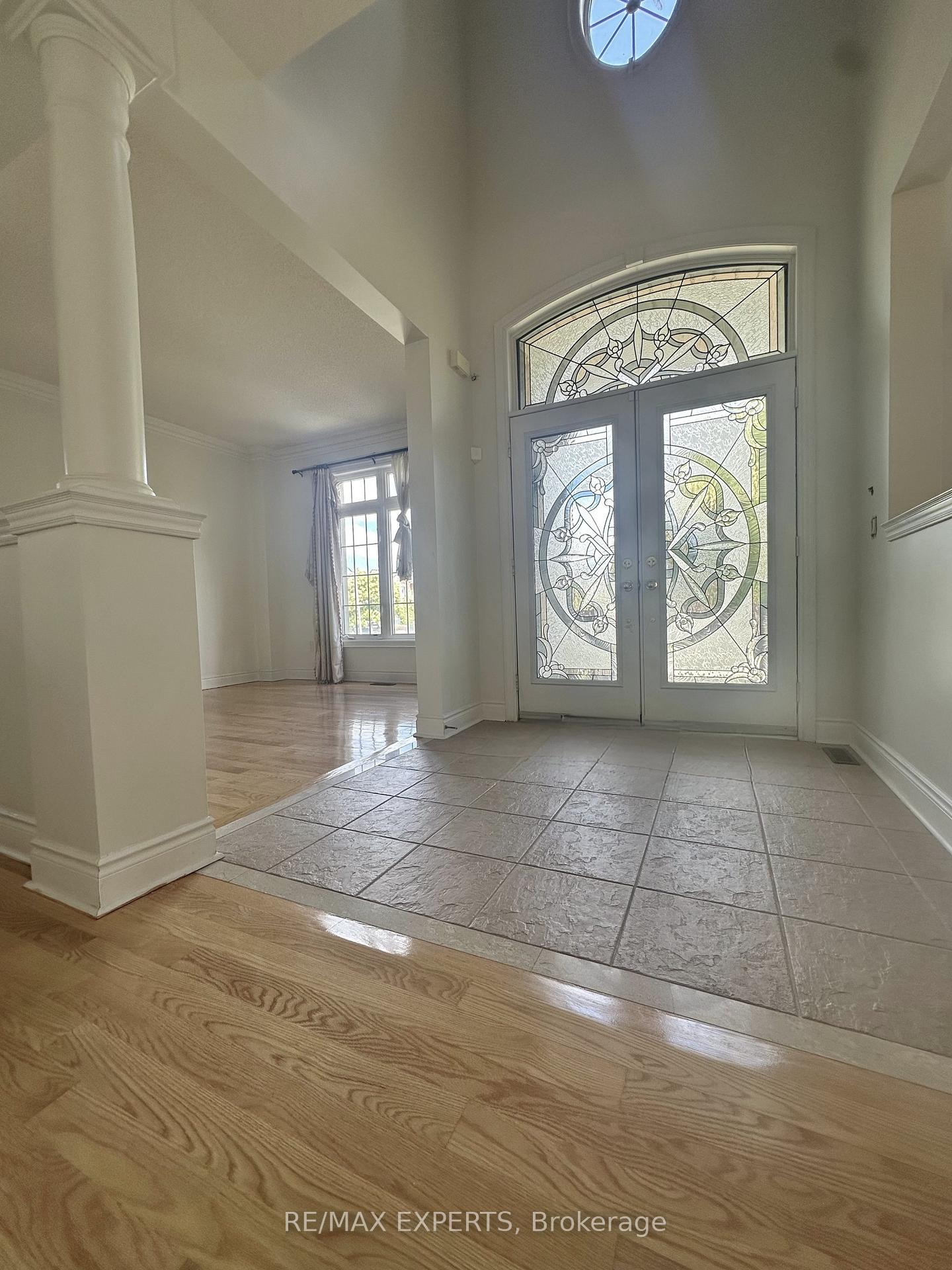 Photo 3 of 2 Louvre Circle, Brampton, Vales of Castlemore North — HOMEH