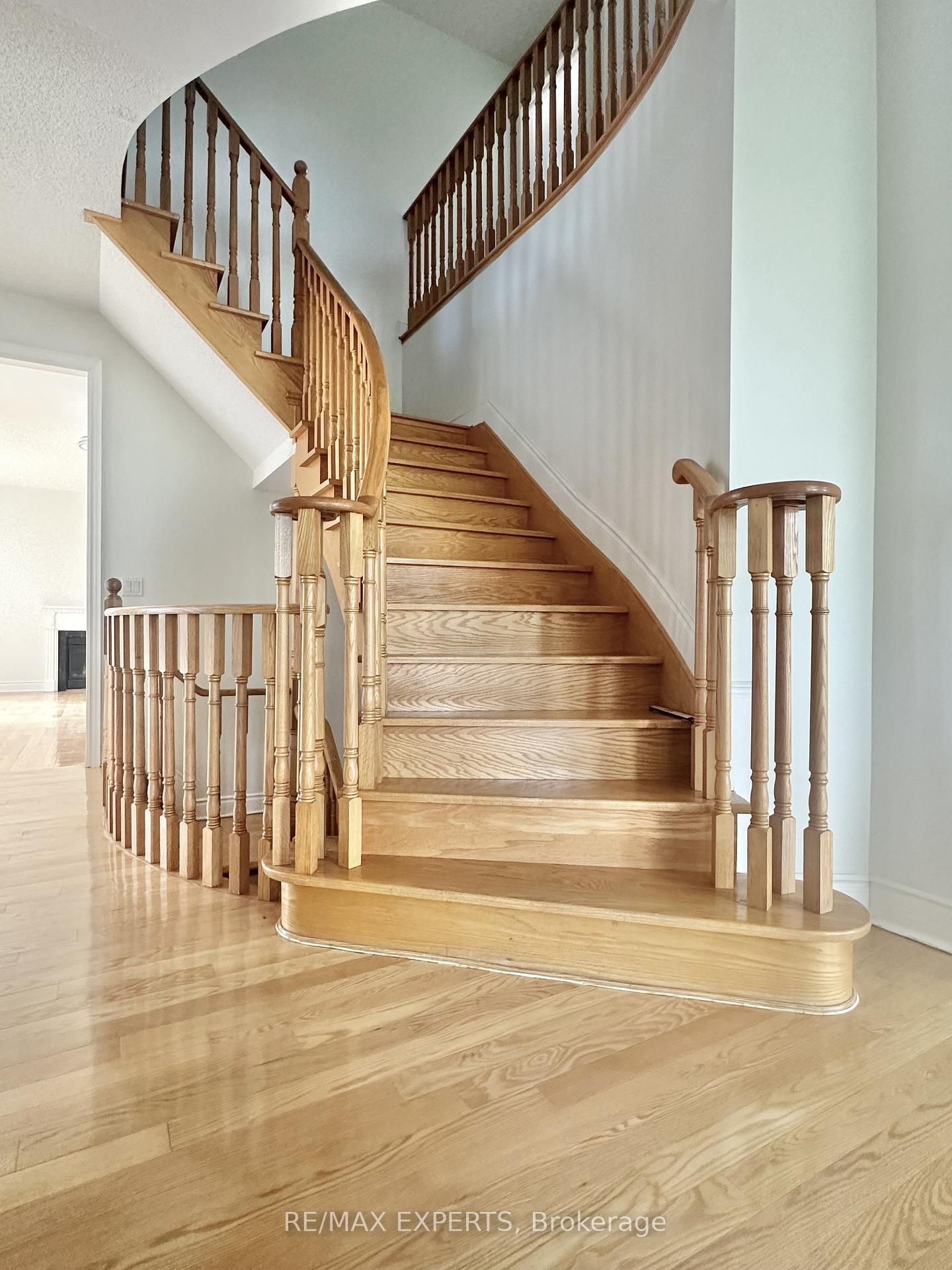 Photo 14 of 2 Louvre Circle, Brampton, Vales of Castlemore North — HOMEH
