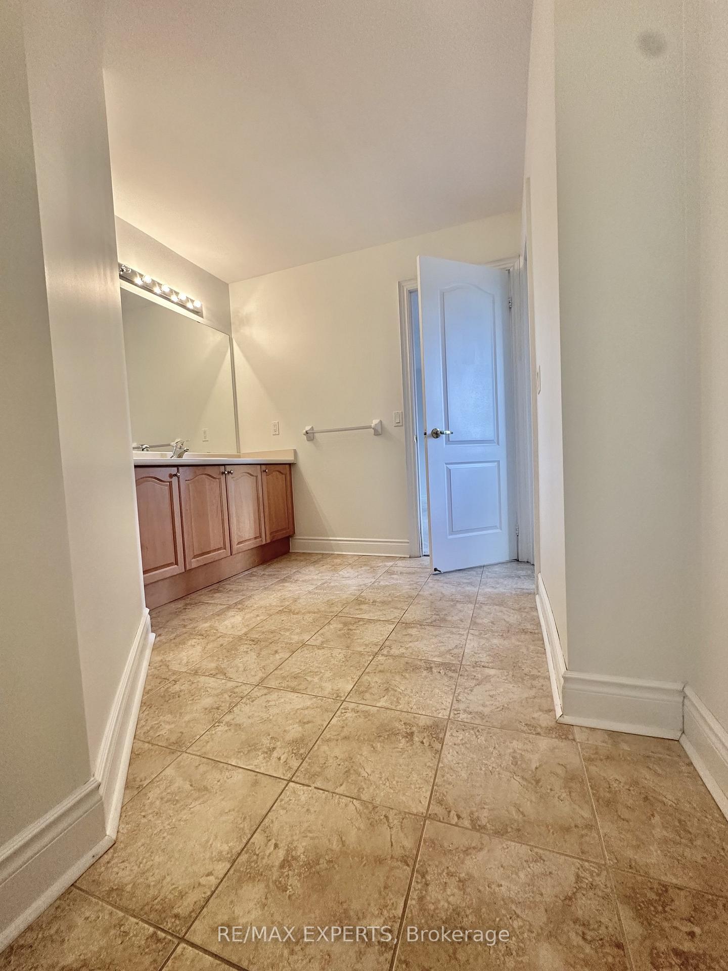Photo 27 of 2 Louvre Circle, Brampton, Vales of Castlemore North — HOMEH