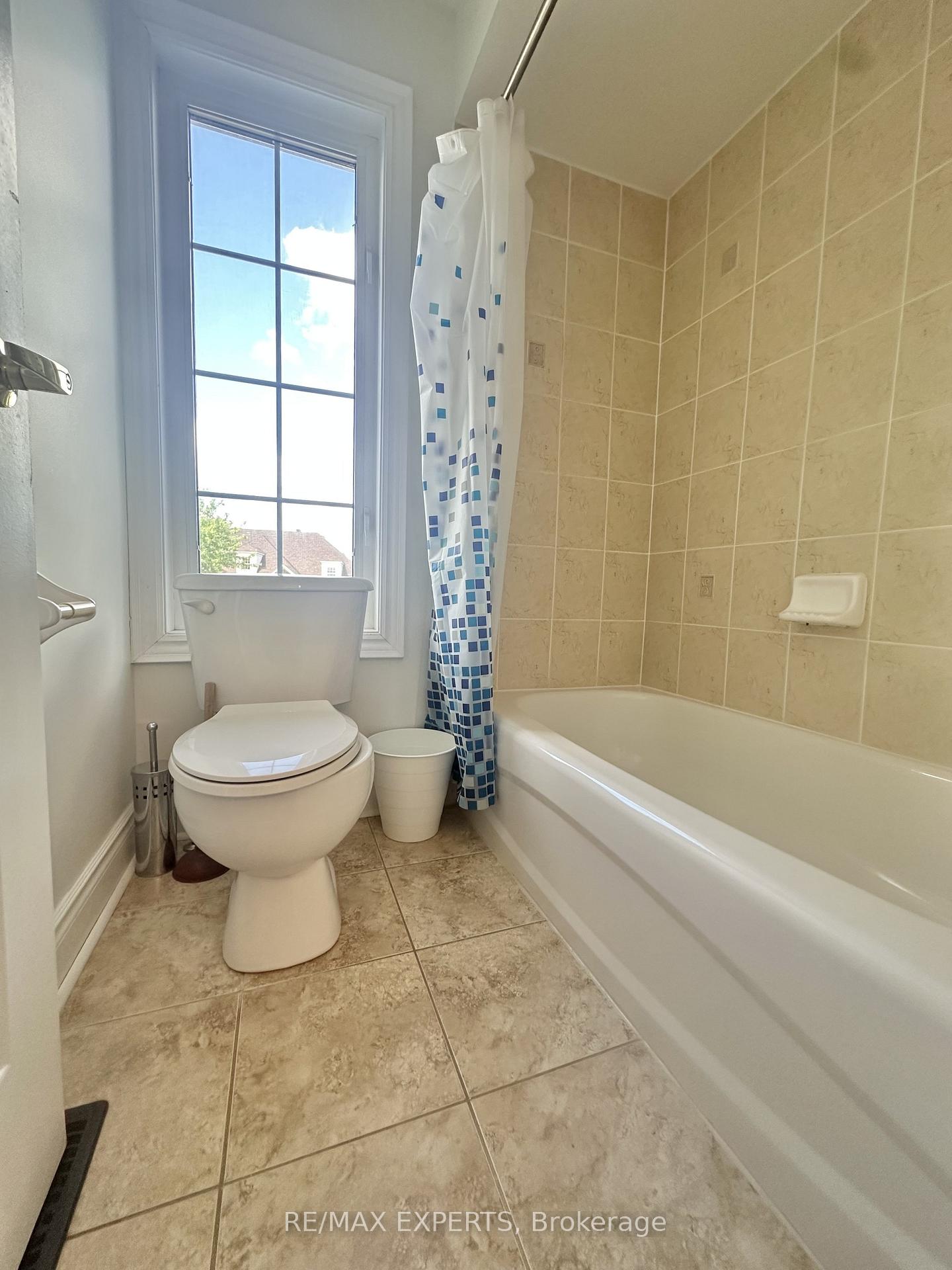 Photo 25 of 2 Louvre Circle, Brampton, Vales of Castlemore North — HOMEH