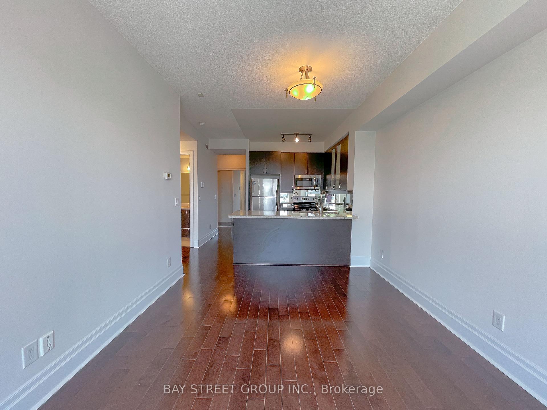 Photo 4 of Unit 706, 1 Upper Duke Crescent, Markham, Unionville — HOMEH