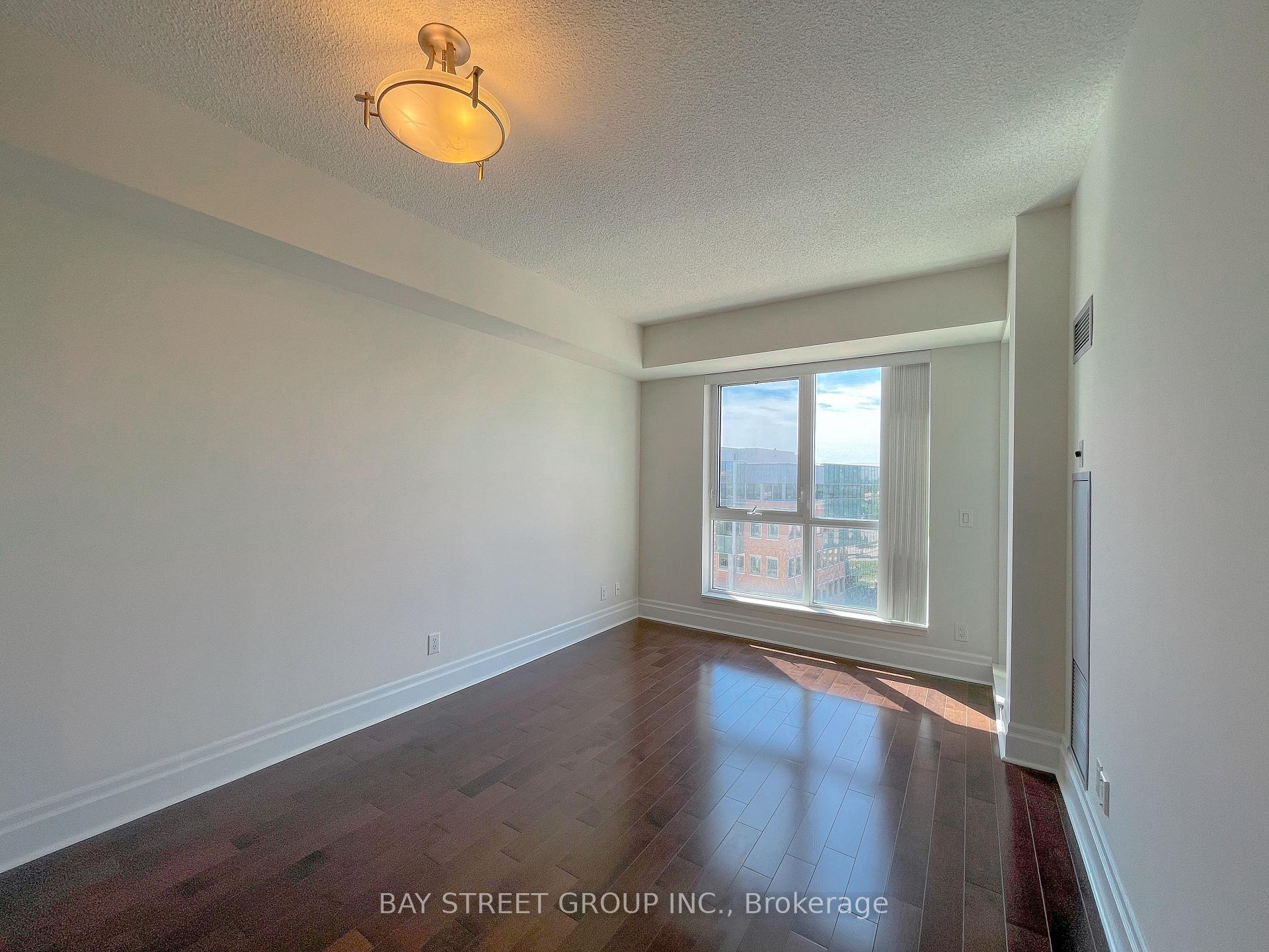 Photo 7 of Unit 706, 1 Upper Duke Crescent, Markham, Unionville — HOMEH