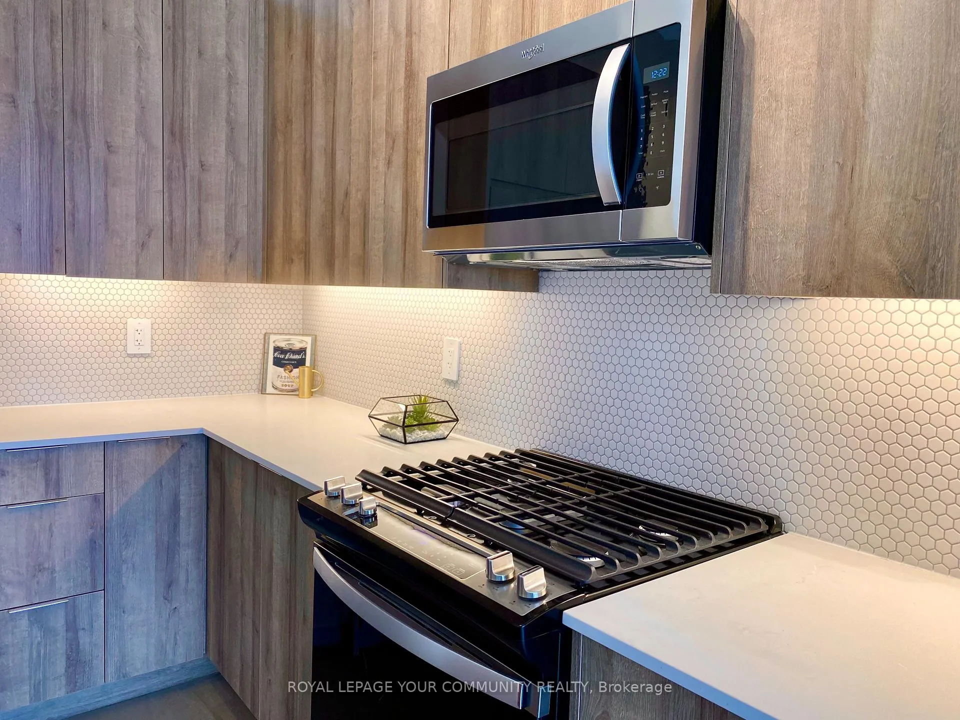 Photo 6 of Unit 401, 495 Logan Avenue, Toronto, North Riverdale — HOMEH