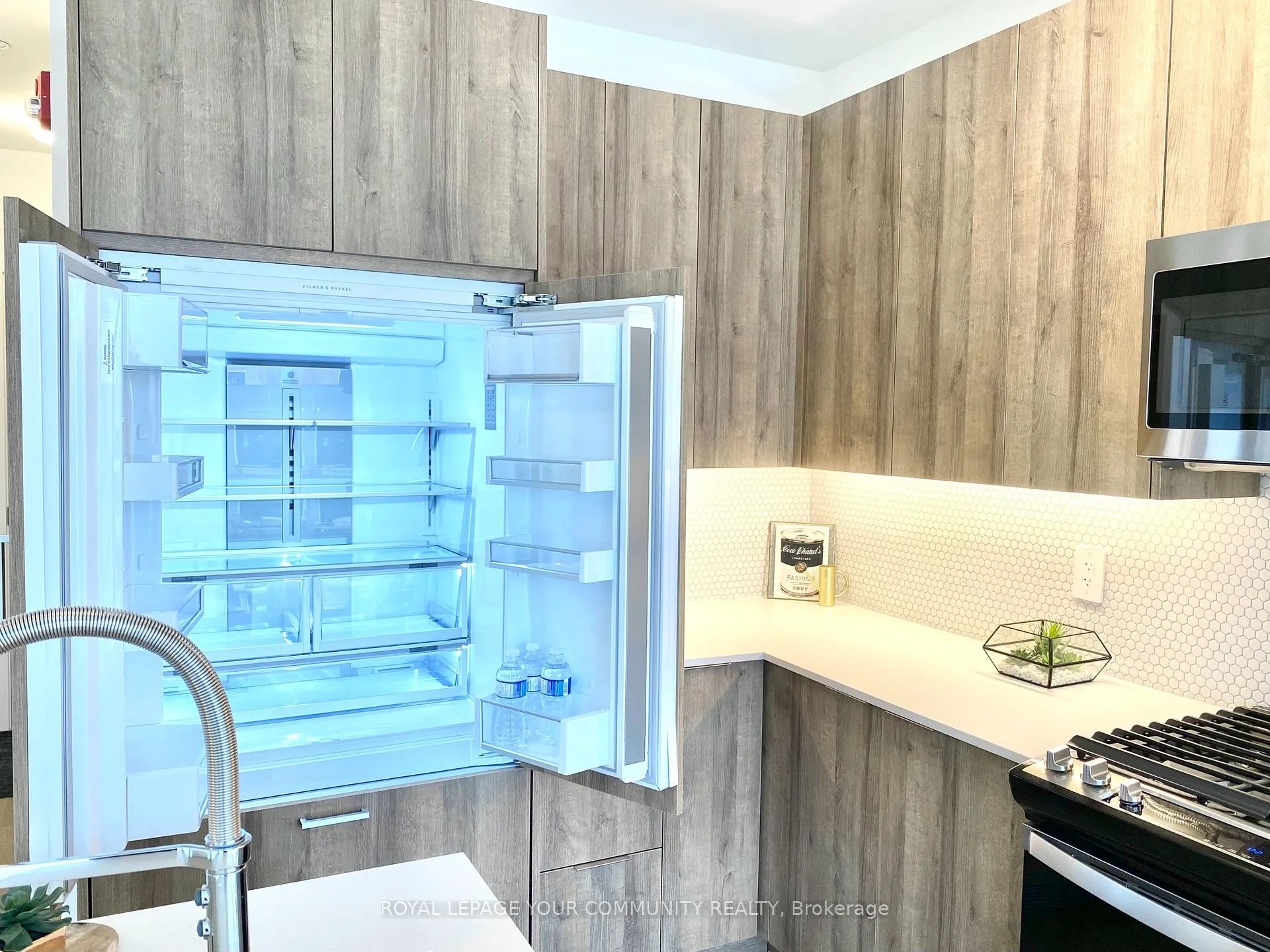 Photo 8 of Unit 401, 495 Logan Avenue, Toronto, North Riverdale — HOMEH