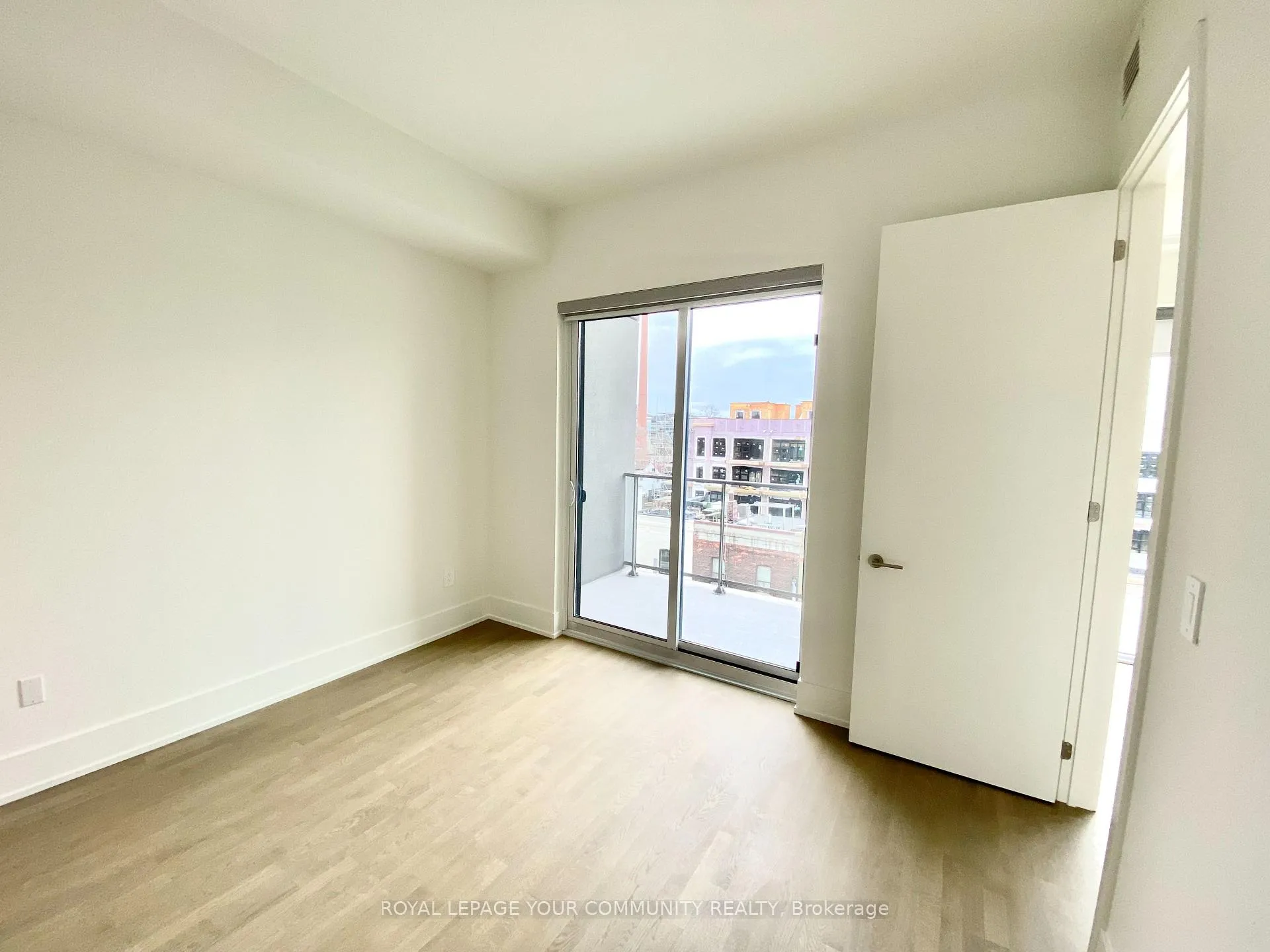 Photo 11 of Unit 401, 495 Logan Avenue, Toronto, North Riverdale — HOMEH