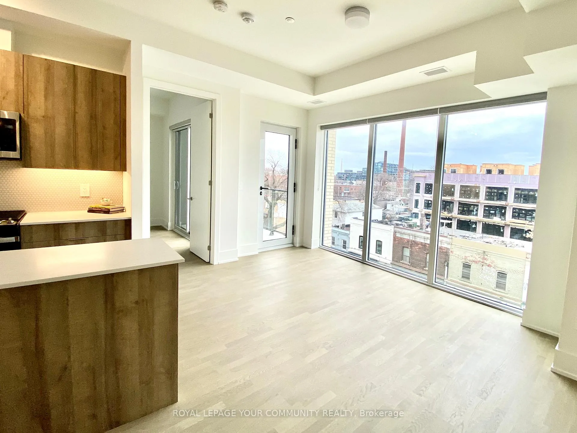 Photo 13 of Unit 401, 495 Logan Avenue, Toronto, North Riverdale — HOMEH