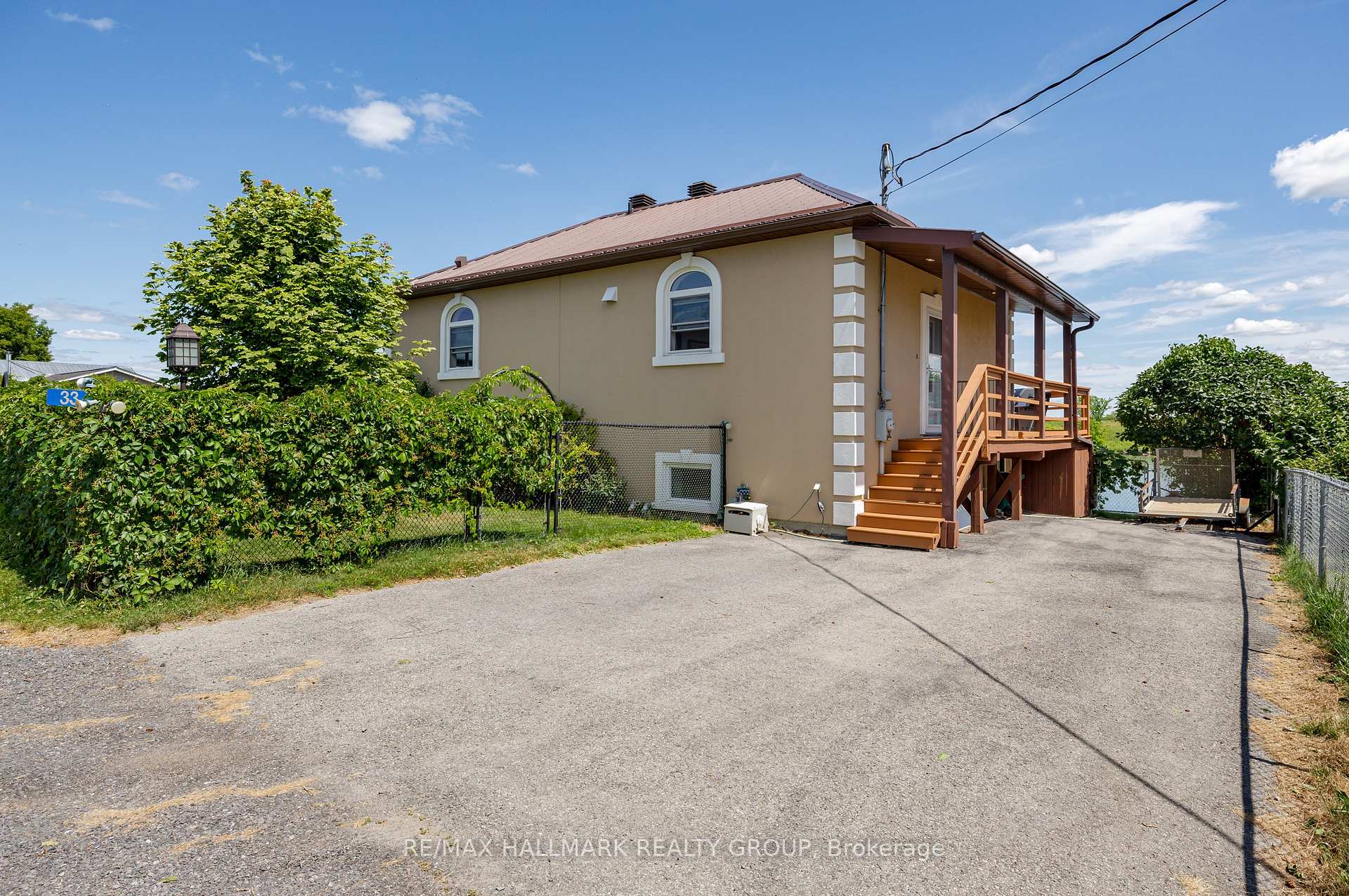 Photo 3 of 33 Tuttle Point, Edwardsburgh/Cardinal, Edwardsburgh/Cardinal Twp — HOMEH