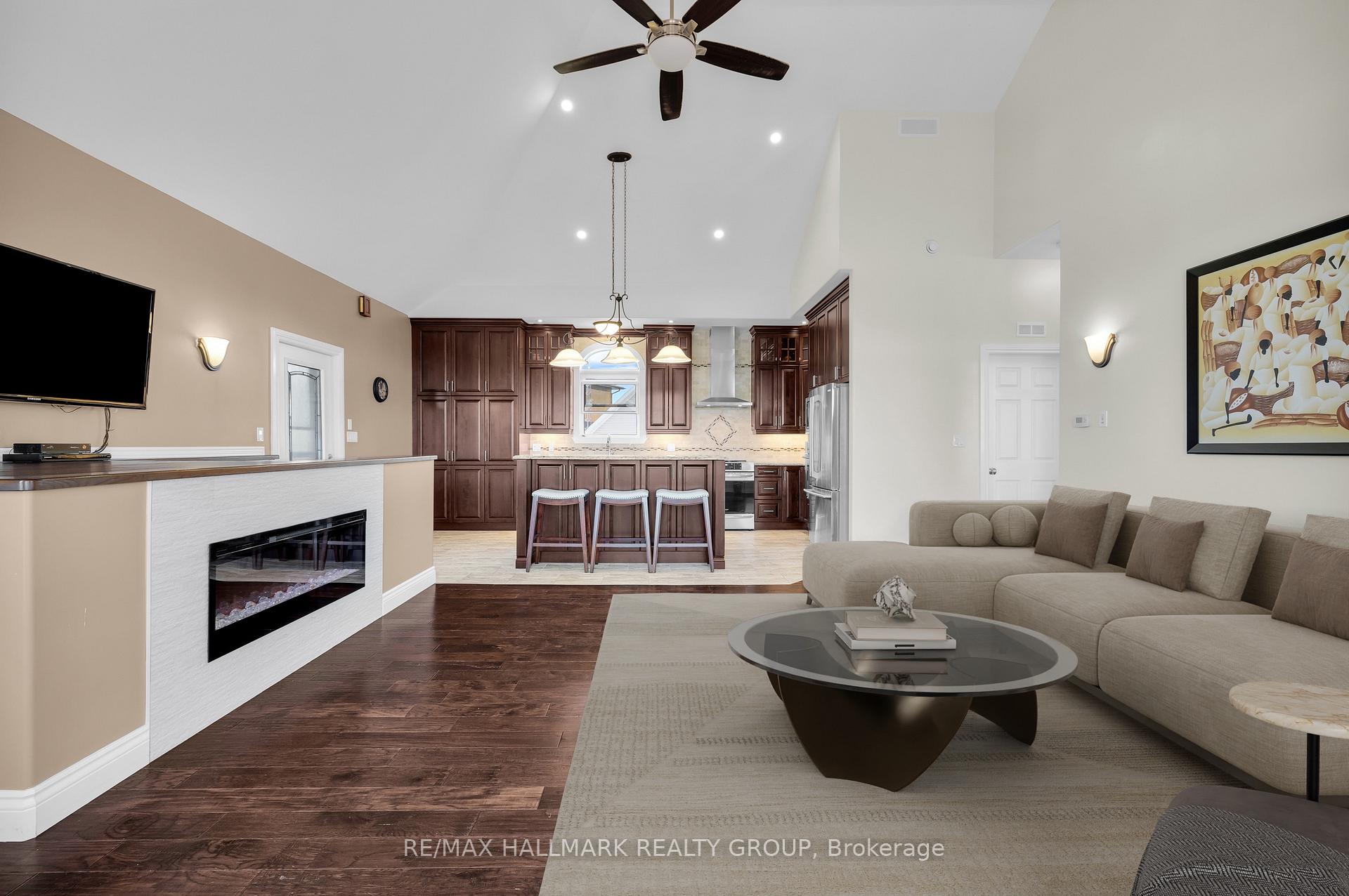Photo 12 of 33 Tuttle Point, Edwardsburgh/Cardinal, Edwardsburgh/Cardinal Twp — HOMEH