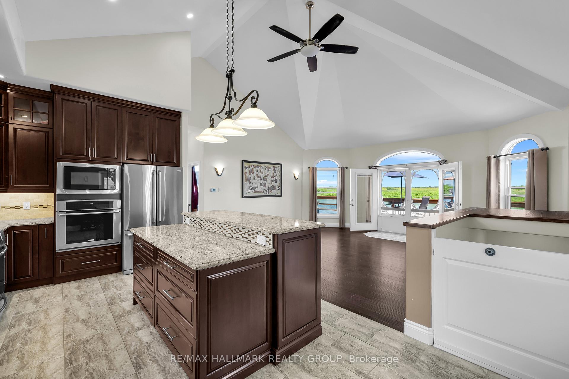 Photo 11 of 33 Tuttle Point, Edwardsburgh/Cardinal, Edwardsburgh/Cardinal Twp — HOMEH