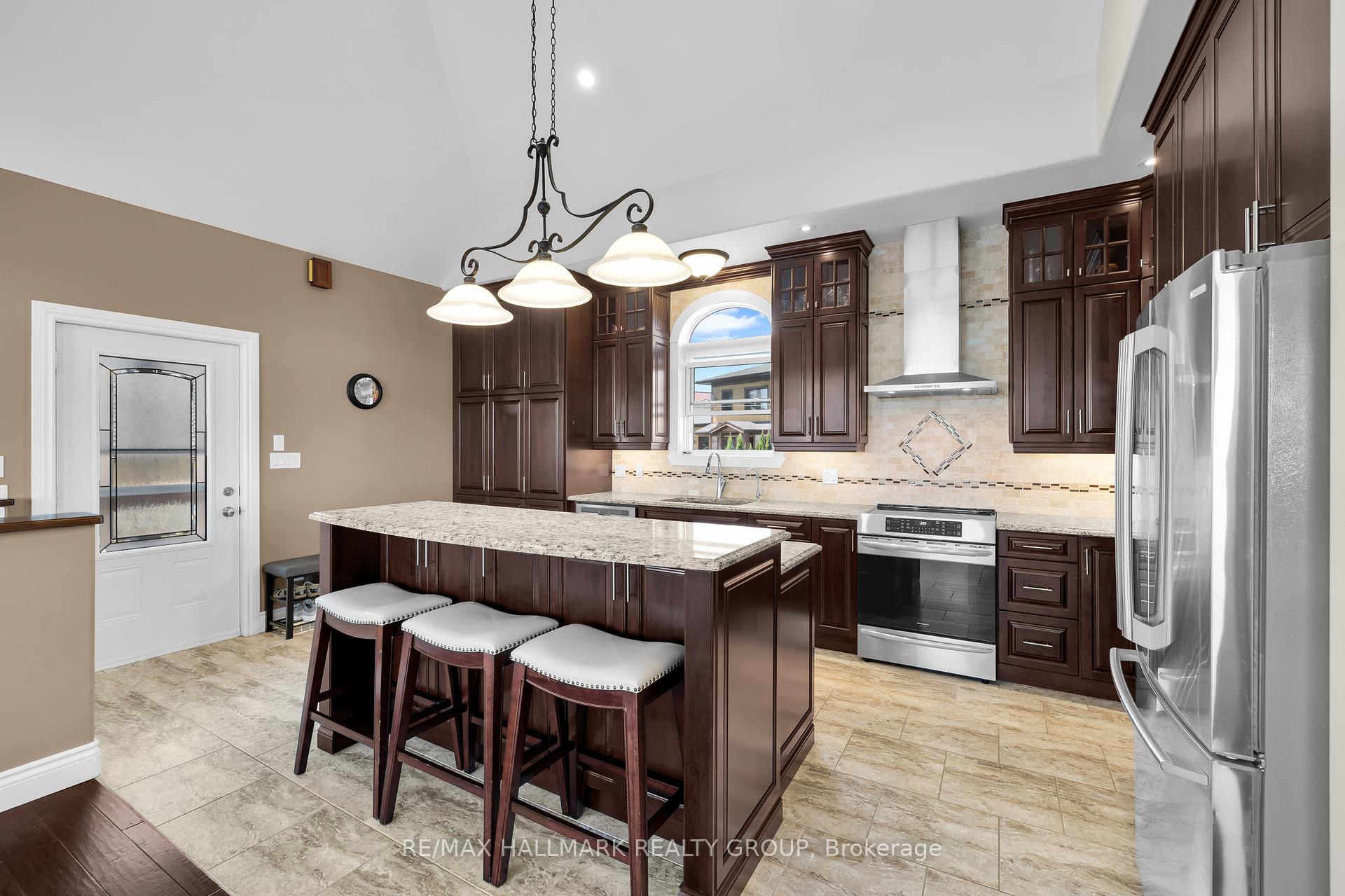 Photo 9 of 33 Tuttle Point, Edwardsburgh/Cardinal, Edwardsburgh/Cardinal Twp — HOMEH