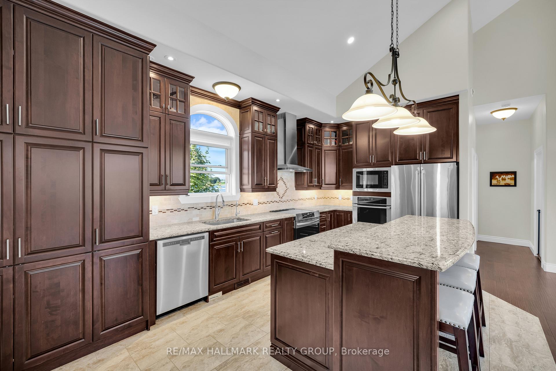 Photo 14 of 33 Tuttle Point, Edwardsburgh/Cardinal, Edwardsburgh/Cardinal Twp — HOMEH