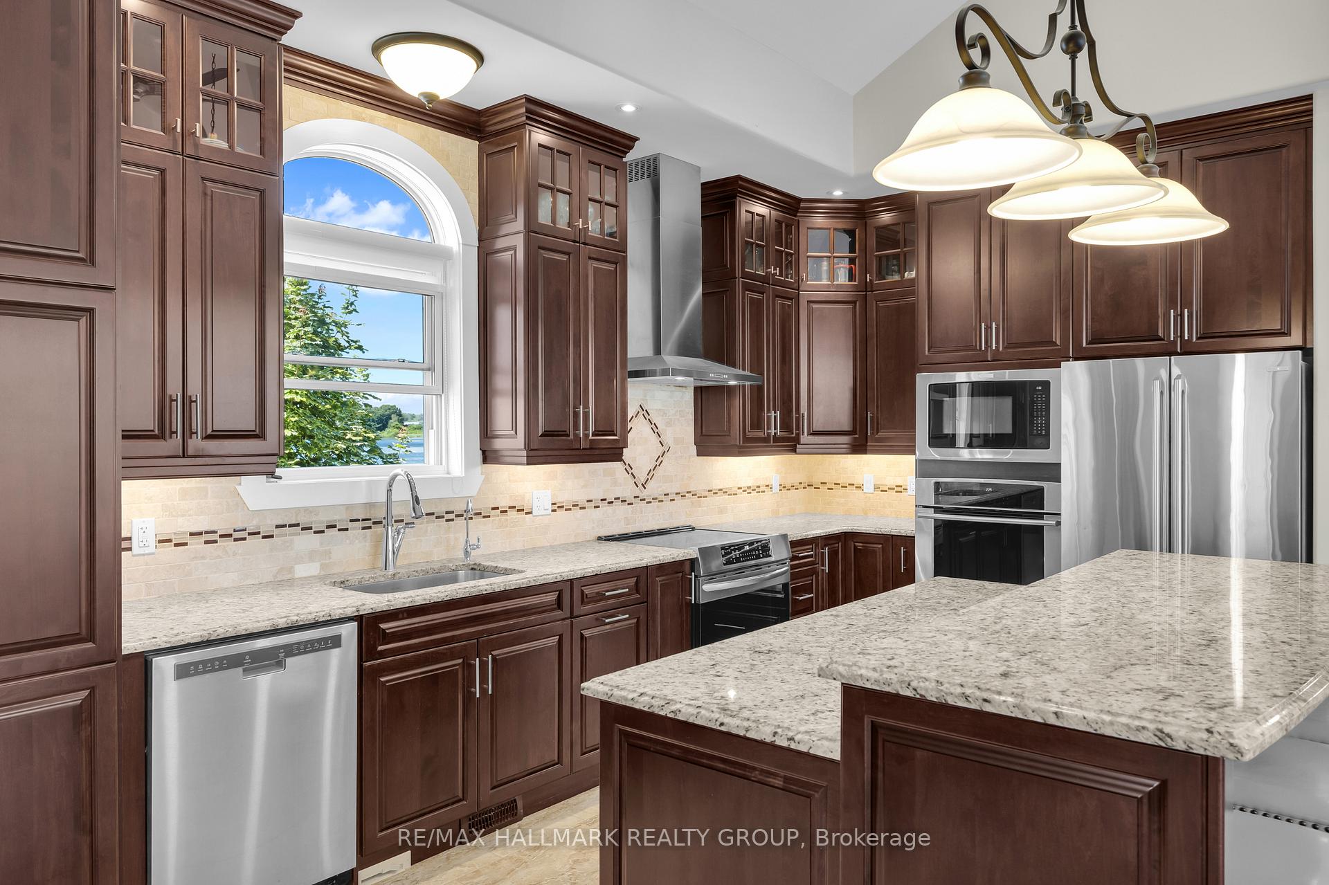 Photo 15 of 33 Tuttle Point, Edwardsburgh/Cardinal, Edwardsburgh/Cardinal Twp — HOMEH