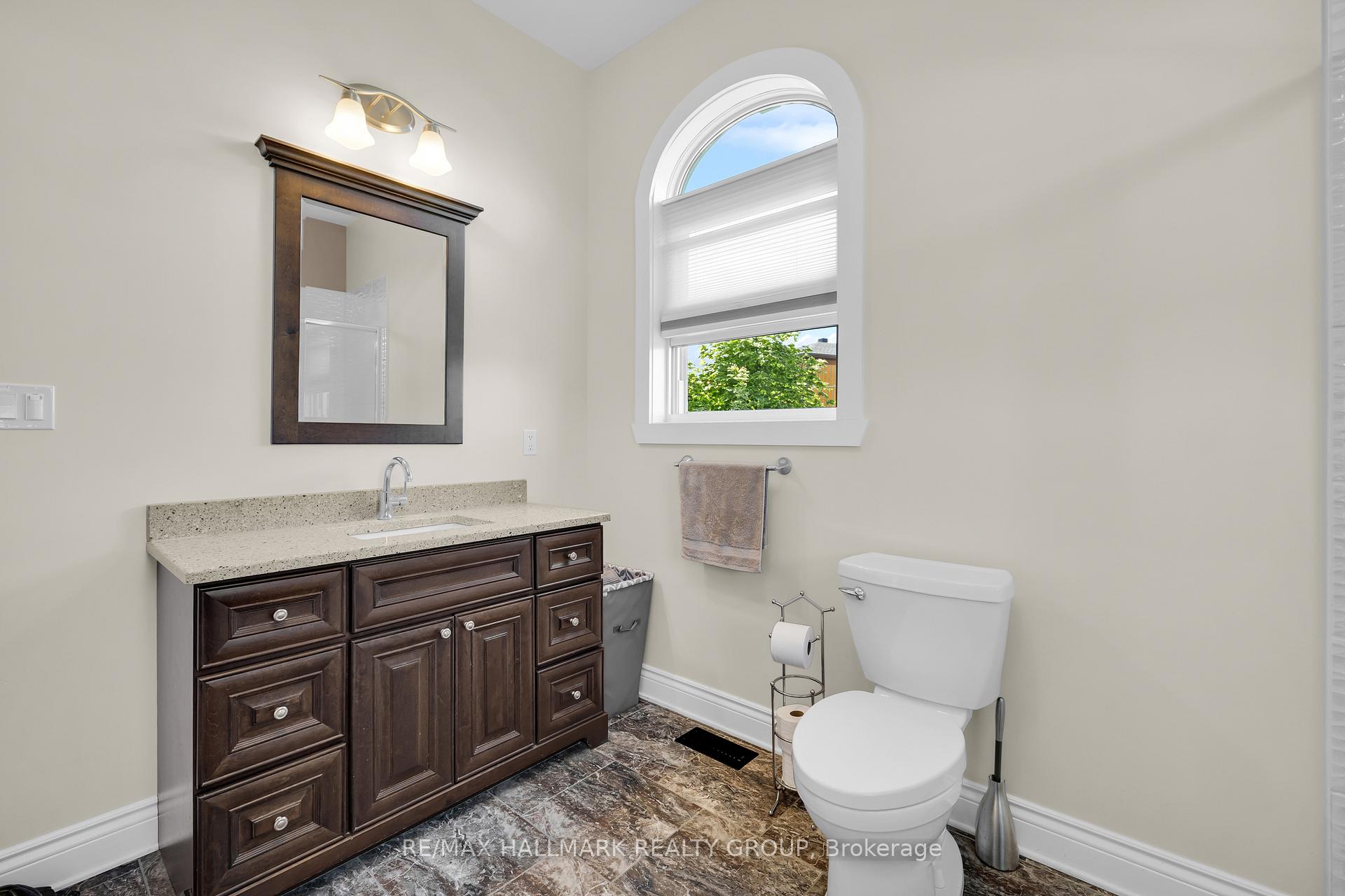 Photo 23 of 33 Tuttle Point, Edwardsburgh/Cardinal, Edwardsburgh/Cardinal Twp — HOMEH