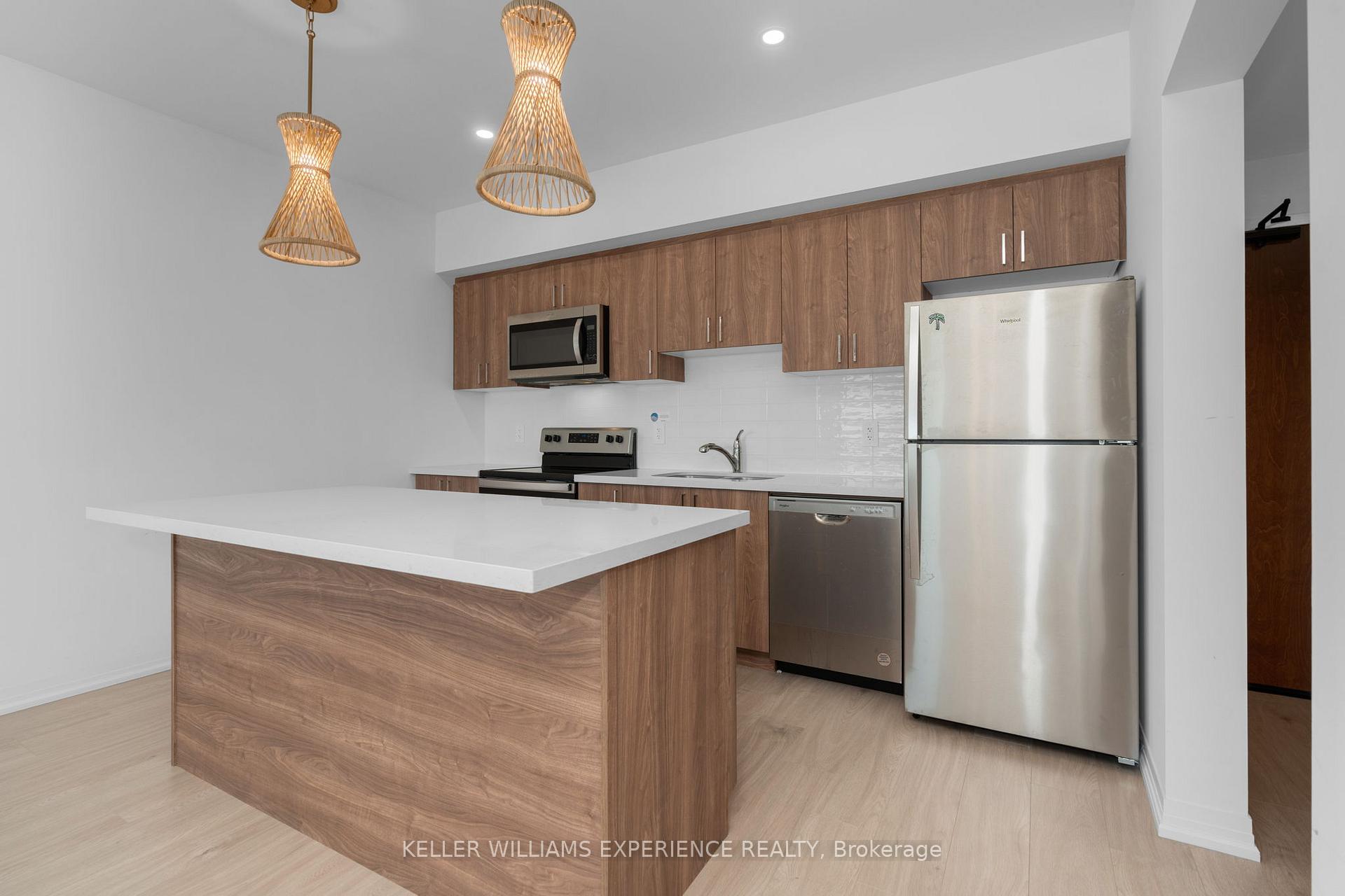 Photo 4 of Unit 607, 15 Kneeshaw Drive, Barrie, Rural Barrie Southeast — HOMEH