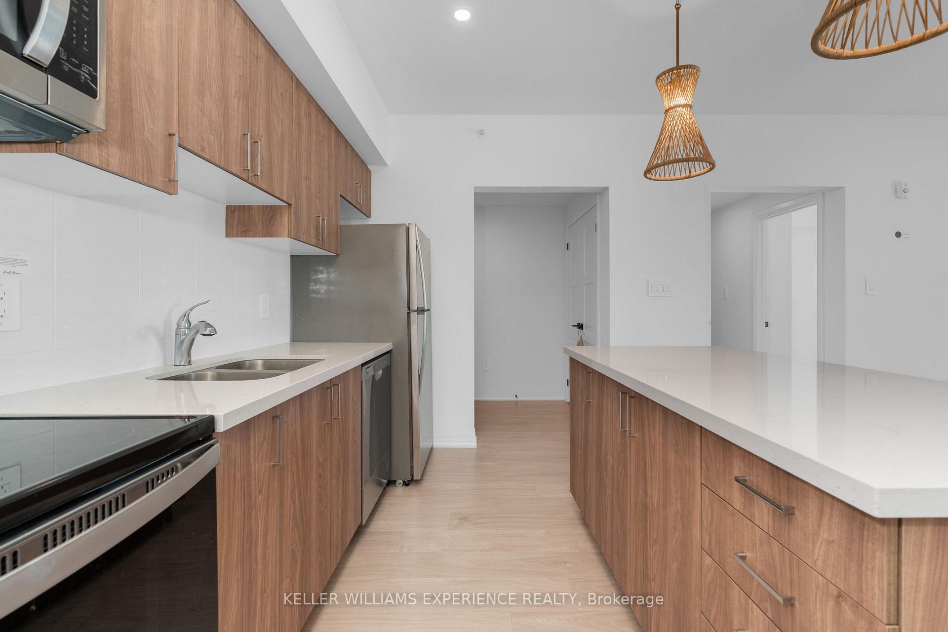 Photo 6 of Unit 607, 15 Kneeshaw Drive, Barrie, Rural Barrie Southeast — HOMEH