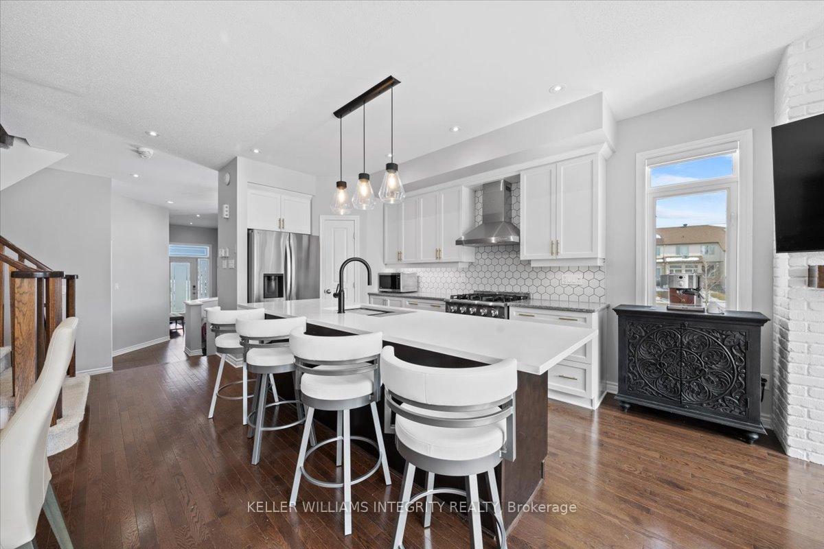Photo 6 of 381 Cooks Mill Crescent, Ottawa, Riverside South — HOMEH