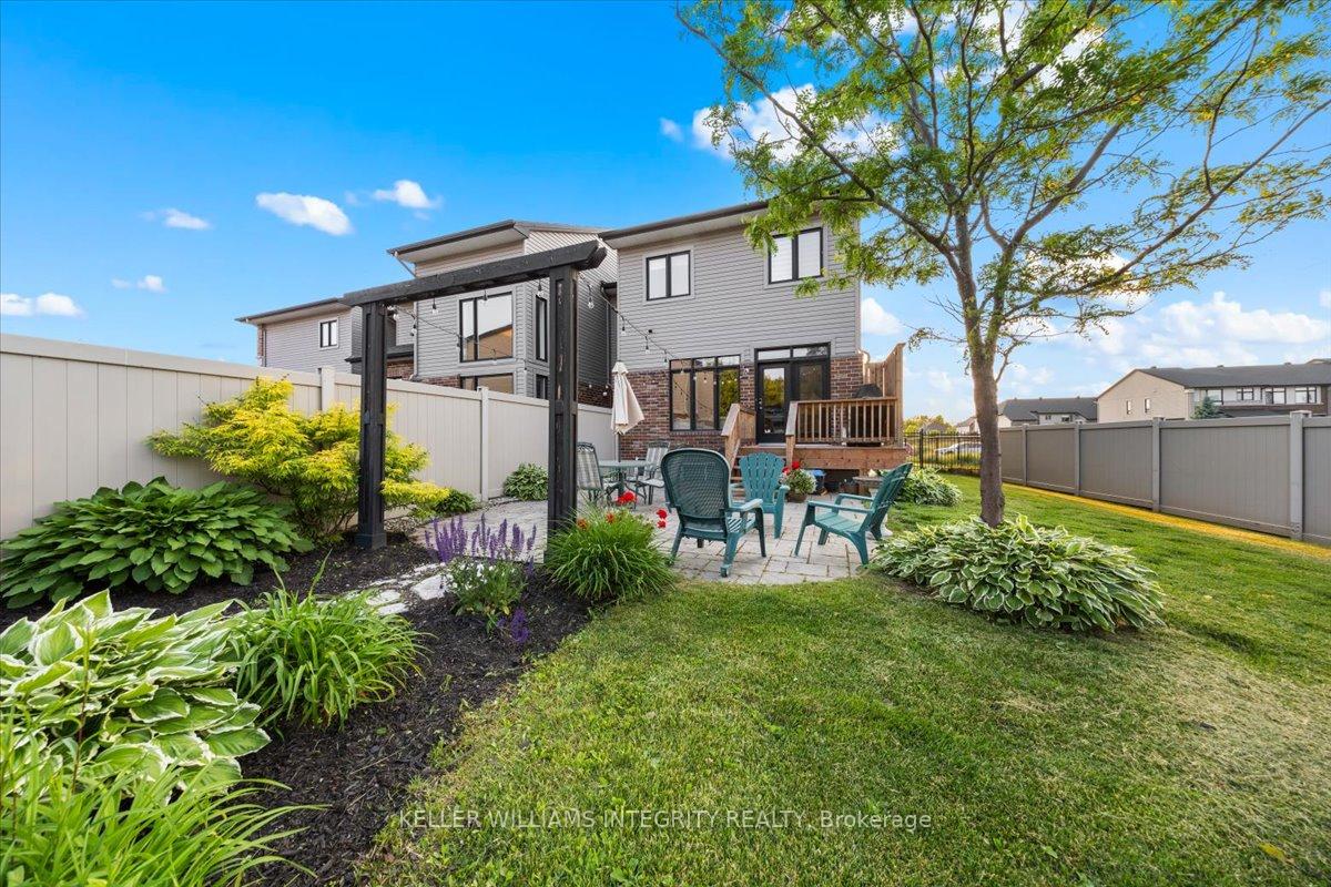 Photo 32 of 381 Cooks Mill Crescent, Ottawa, Riverside South — HOMEH