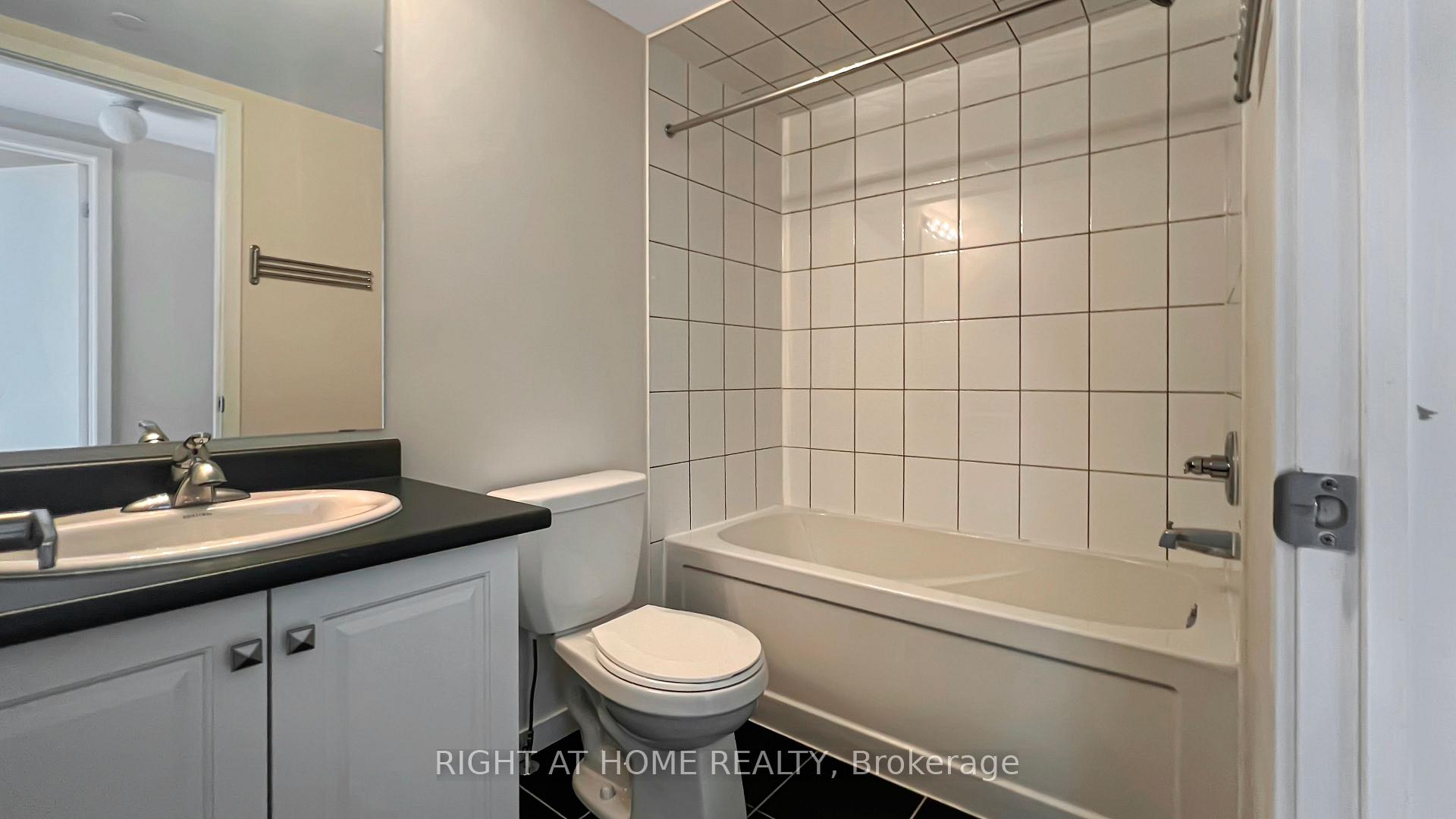 Photo 7 of Unit 43, 300 Alex Gardner Circle, Aurora, Aurora Heights — HOMEH