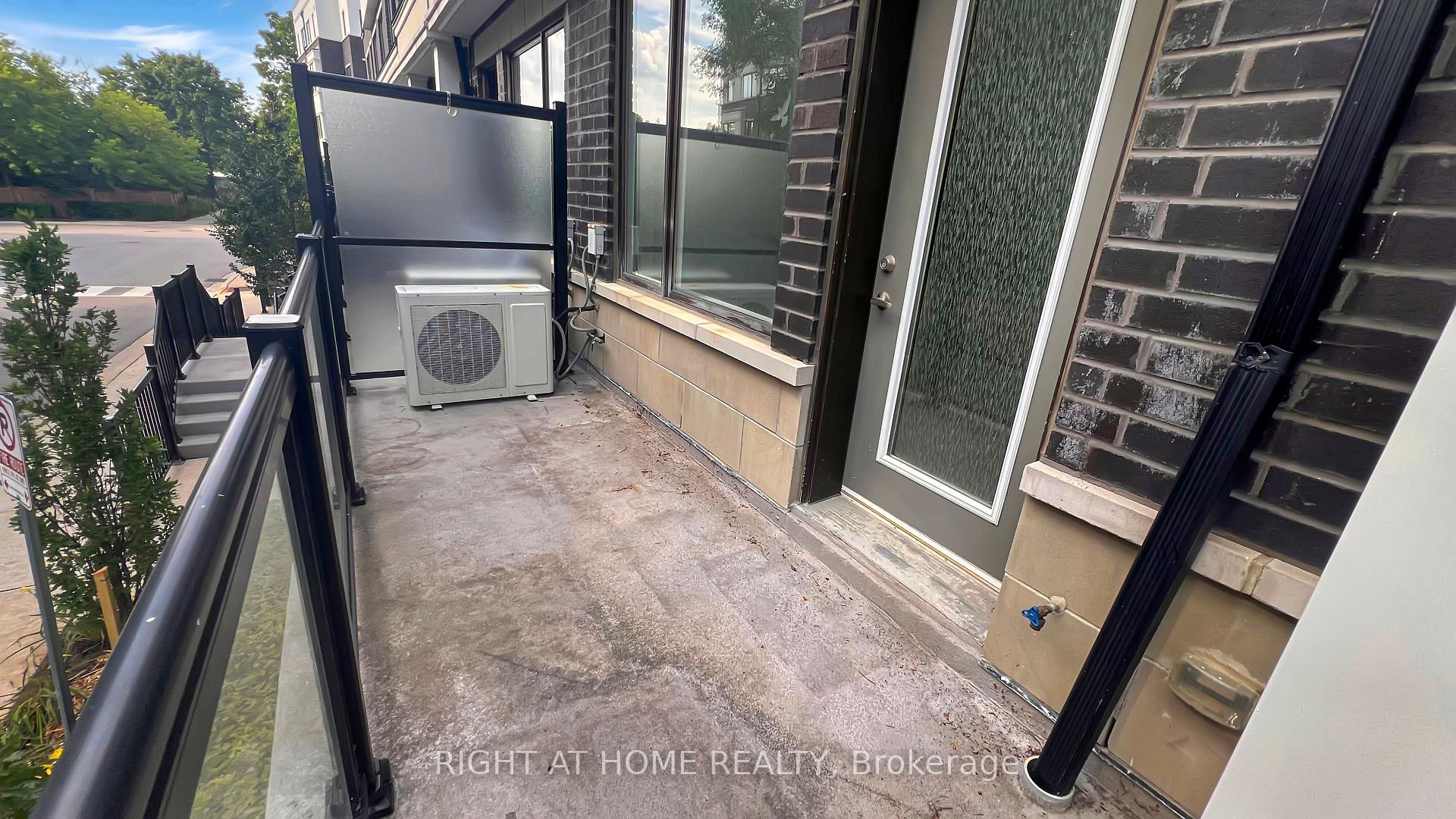 Photo 9 of Unit 43, 300 Alex Gardner Circle, Aurora, Aurora Heights — HOMEH
