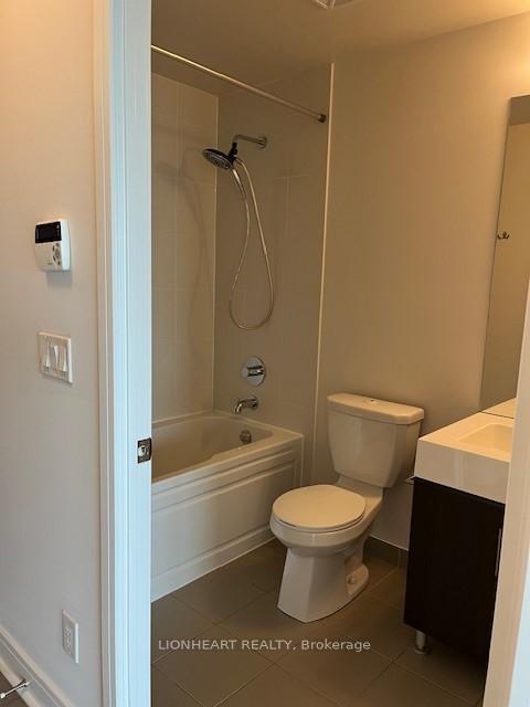 Photo 6 of Unit 704, 35 Brian Peck Crescent, Toronto, Thorncliffe Park — HOMEH