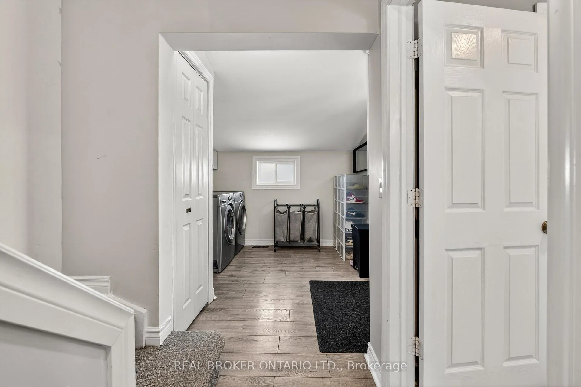 Photo 13 of 325 Crowland Avenue, Welland, Lincoln/Crowland — HOMEH