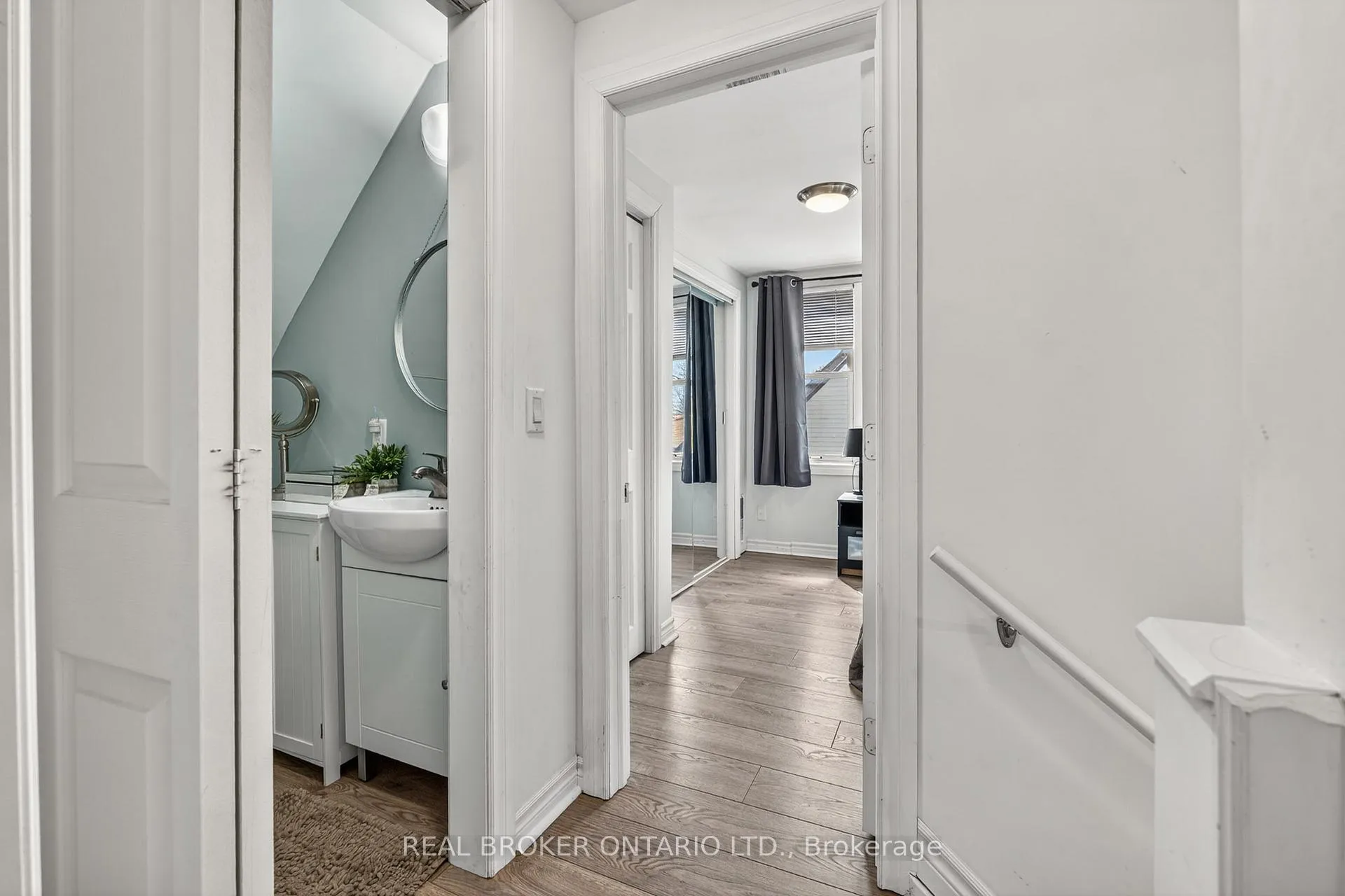 Photo 17 of 325 Crowland Avenue, Welland, Lincoln/Crowland — HOMEH