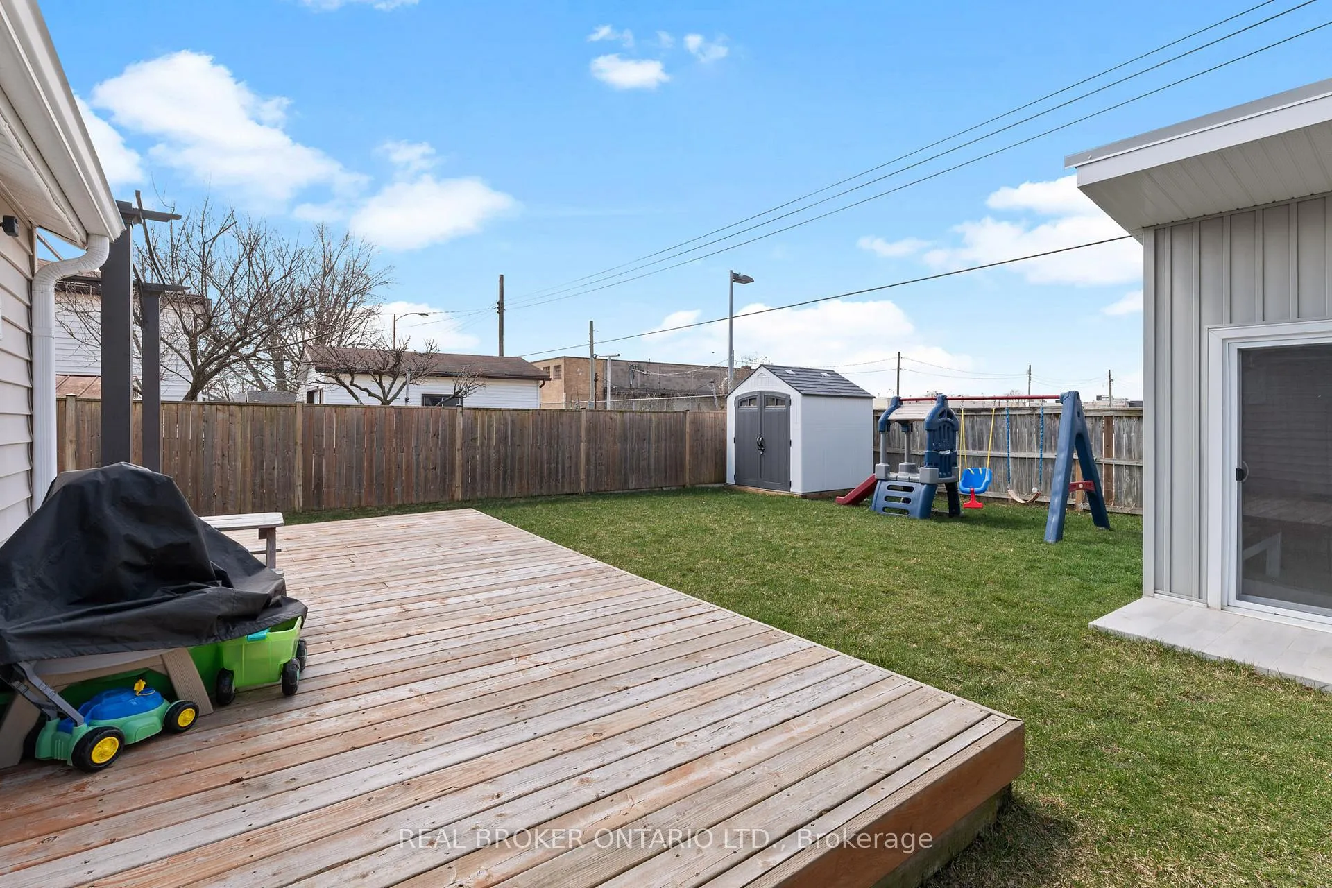 Photo 25 of 325 Crowland Avenue, Welland, Lincoln/Crowland — HOMEH
