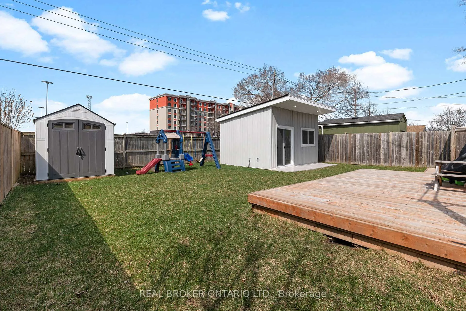 Photo 27 of 325 Crowland Avenue, Welland, Lincoln/Crowland — HOMEH