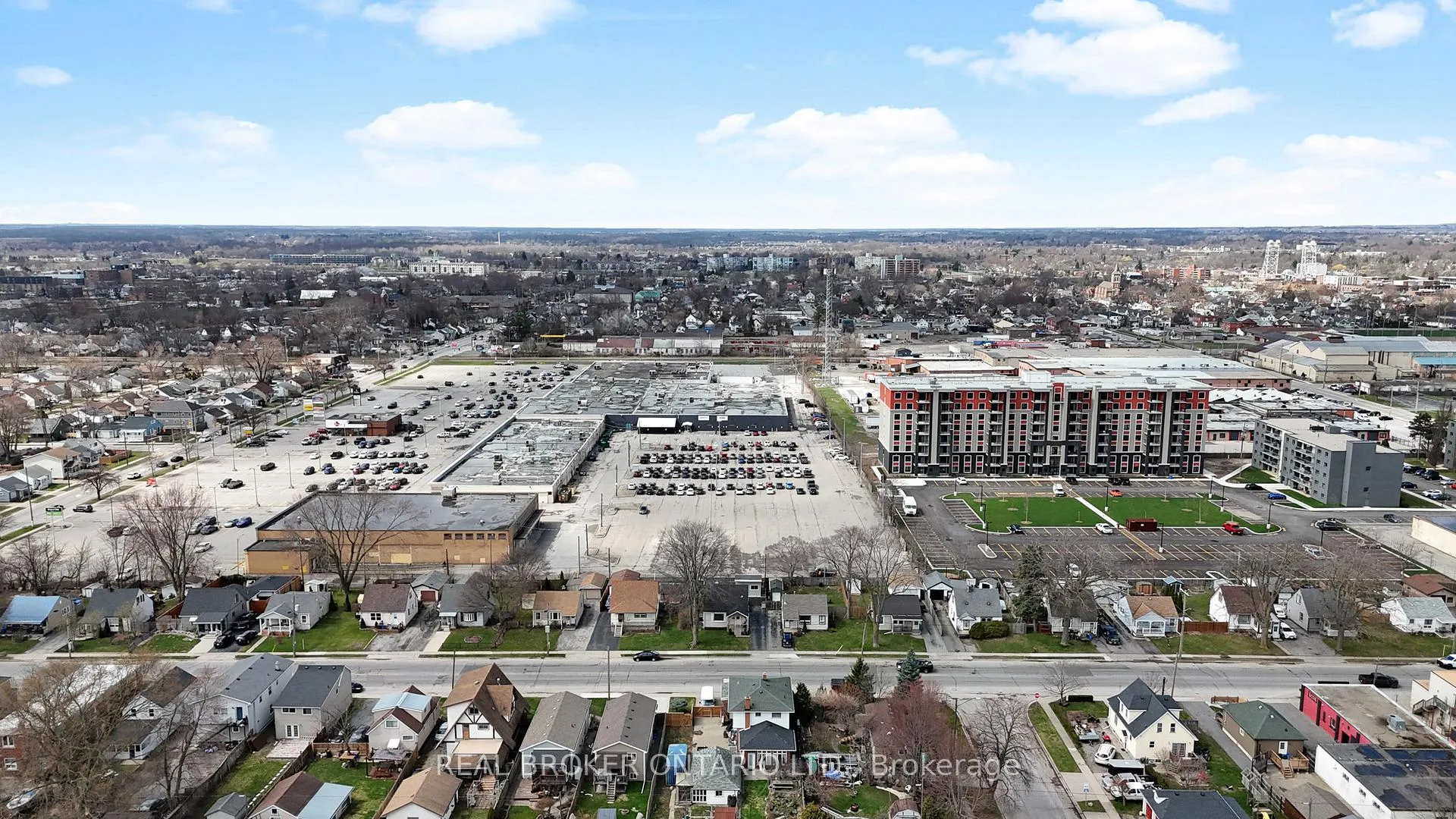 Photo 31 of 325 Crowland Avenue, Welland, Lincoln/Crowland — HOMEH