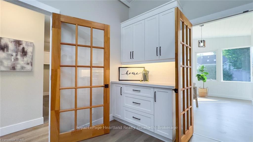 Photo 12 of 22 Hamilton Street, Bluewater, Bayfield — HOMEH