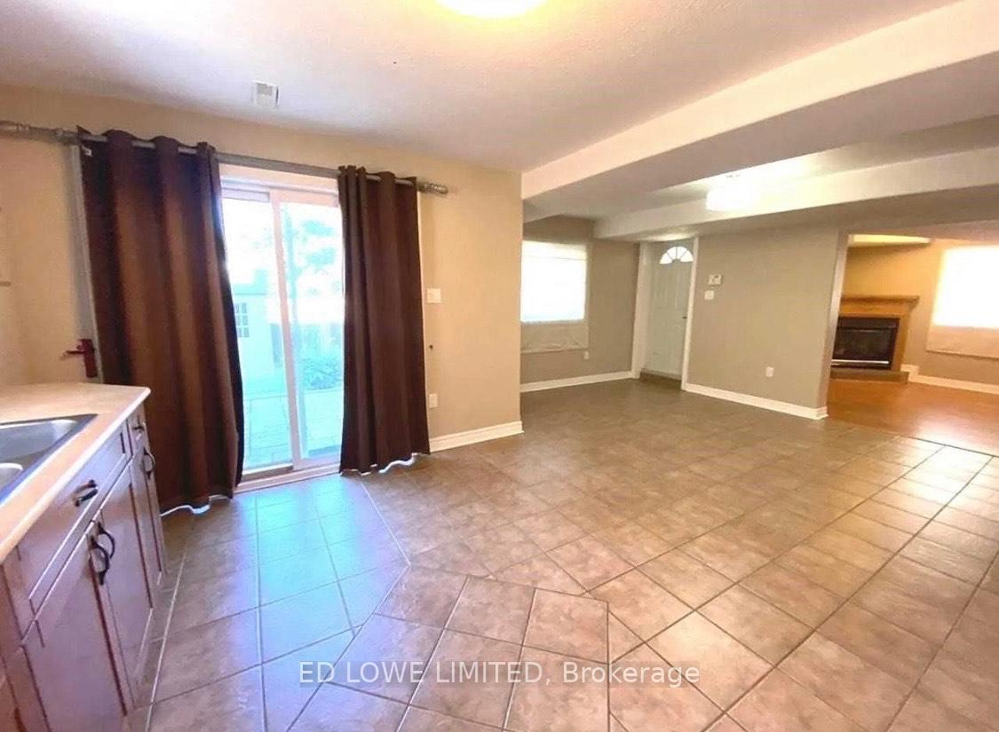 Photo 2 of Unit Basement, 165 Crompton Drive, Barrie, Little Lake — HOMEH