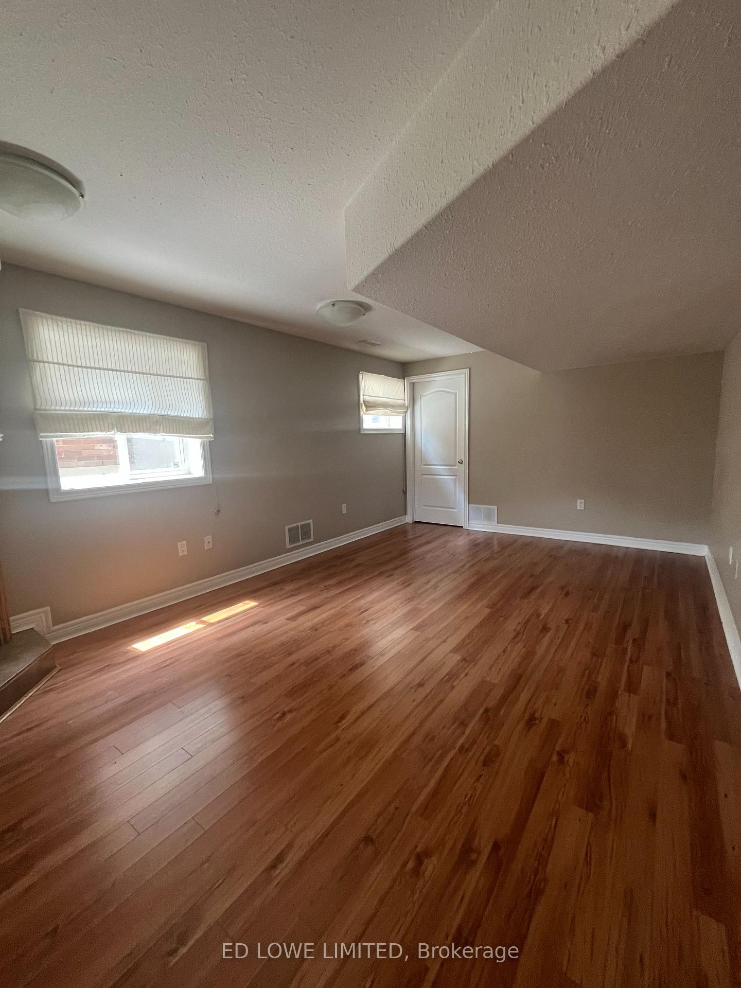 Photo 9 of Unit Basement, 165 Crompton Drive, Barrie, Little Lake — HOMEH