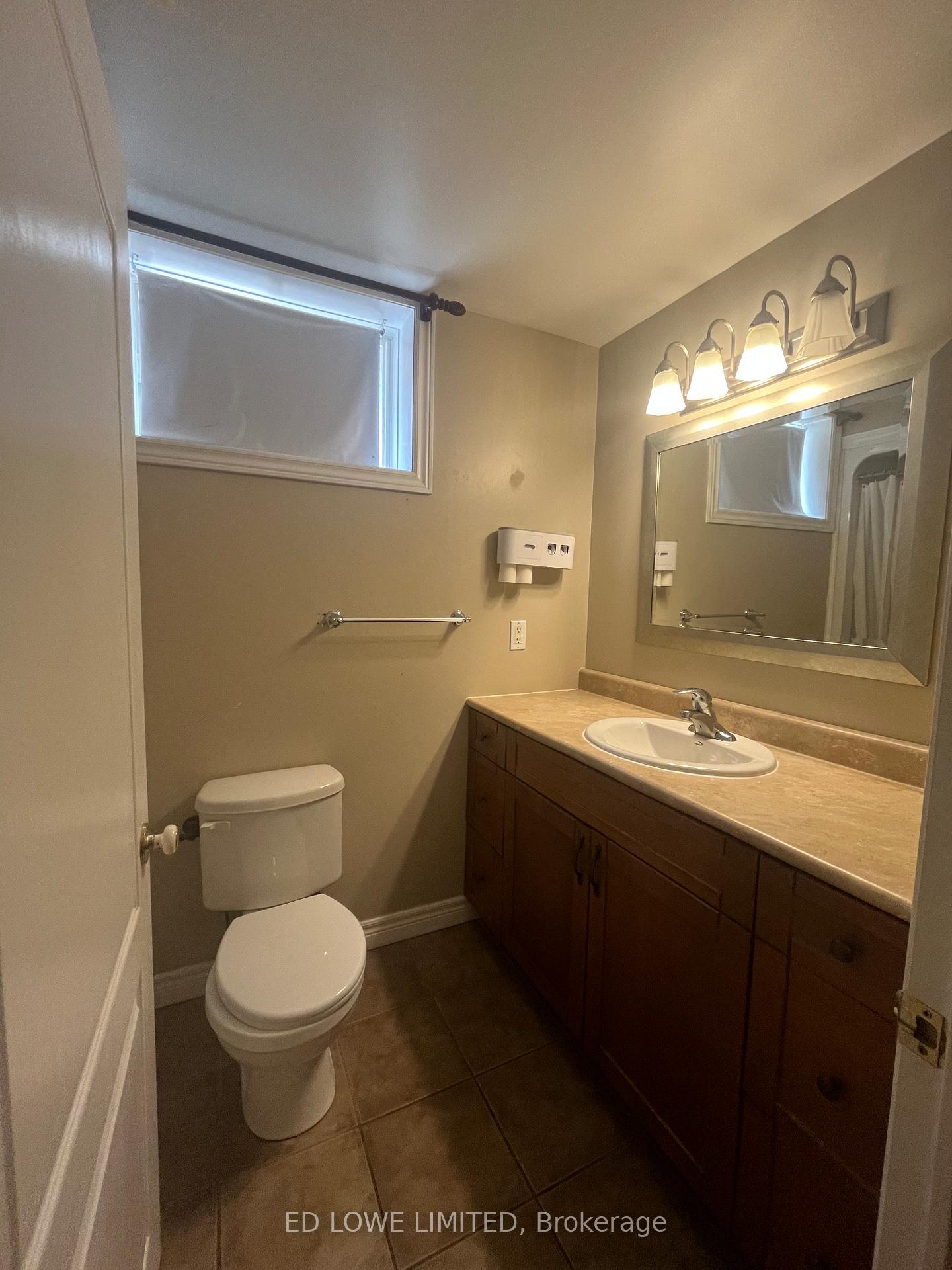 Photo 12 of Unit Basement, 165 Crompton Drive, Barrie, Little Lake — HOMEH