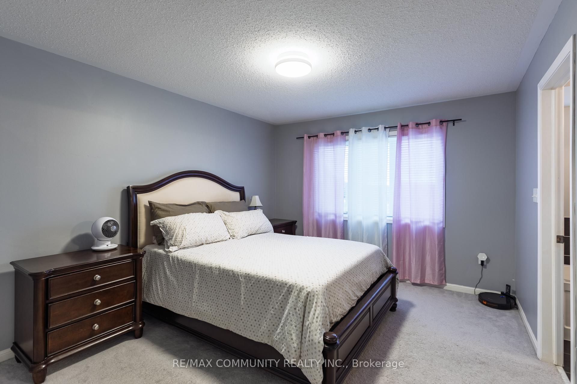 Photo 9 of 56 Farmstead Drive, Clarington, Bowmanville — HOMEH