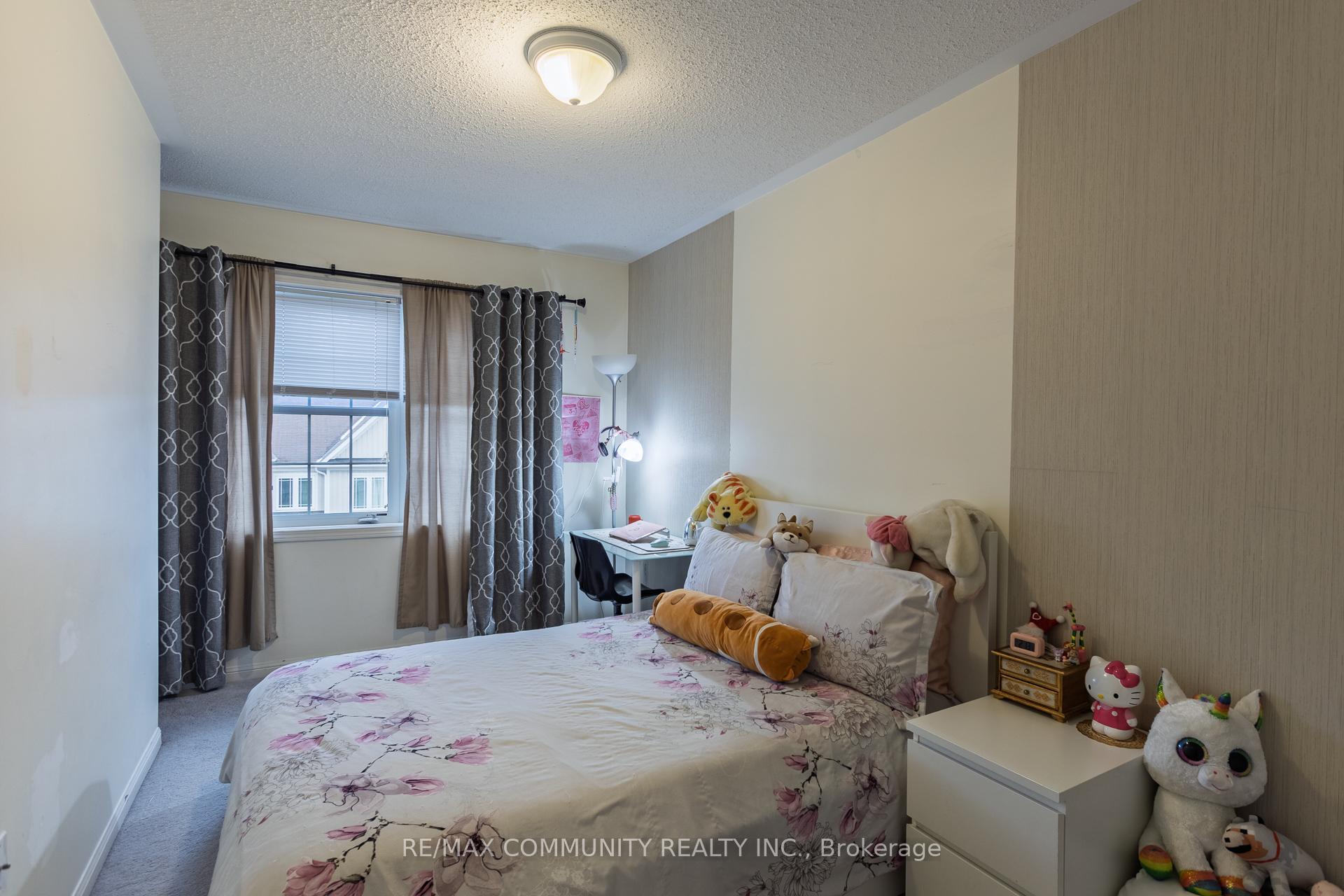 Photo 14 of 56 Farmstead Drive, Clarington, Bowmanville — HOMEH