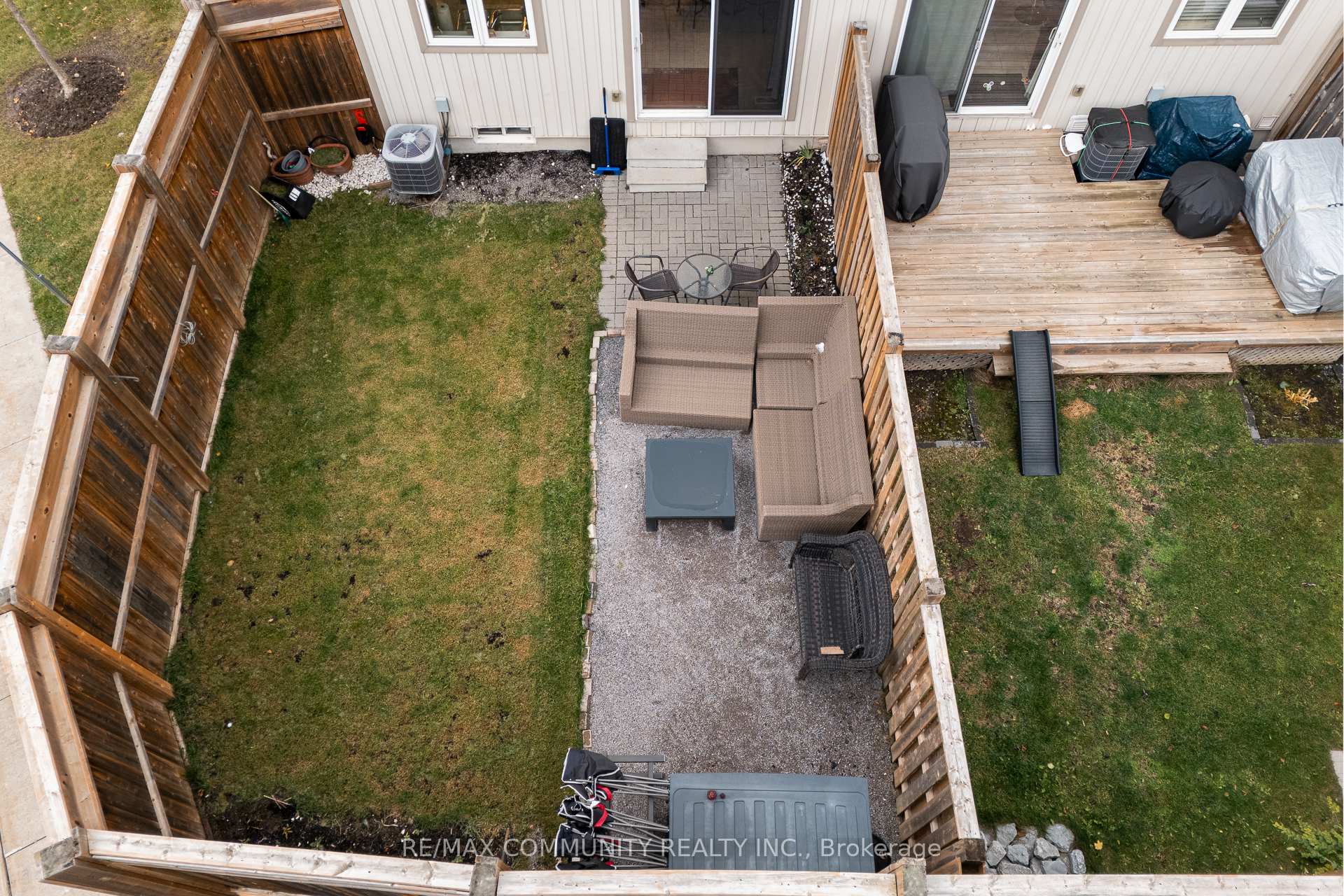 Photo 24 of 56 Farmstead Drive, Clarington, Bowmanville — HOMEH