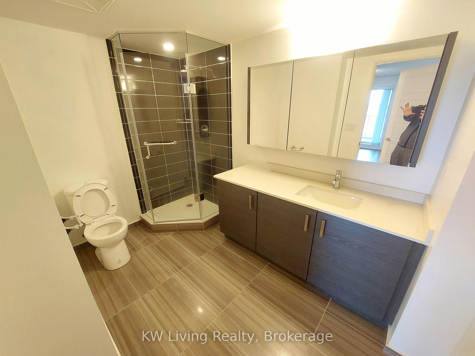 Photo 10 of Unit 1802, 1 Uptown Drive, Markham, Unionville — HOMEH
