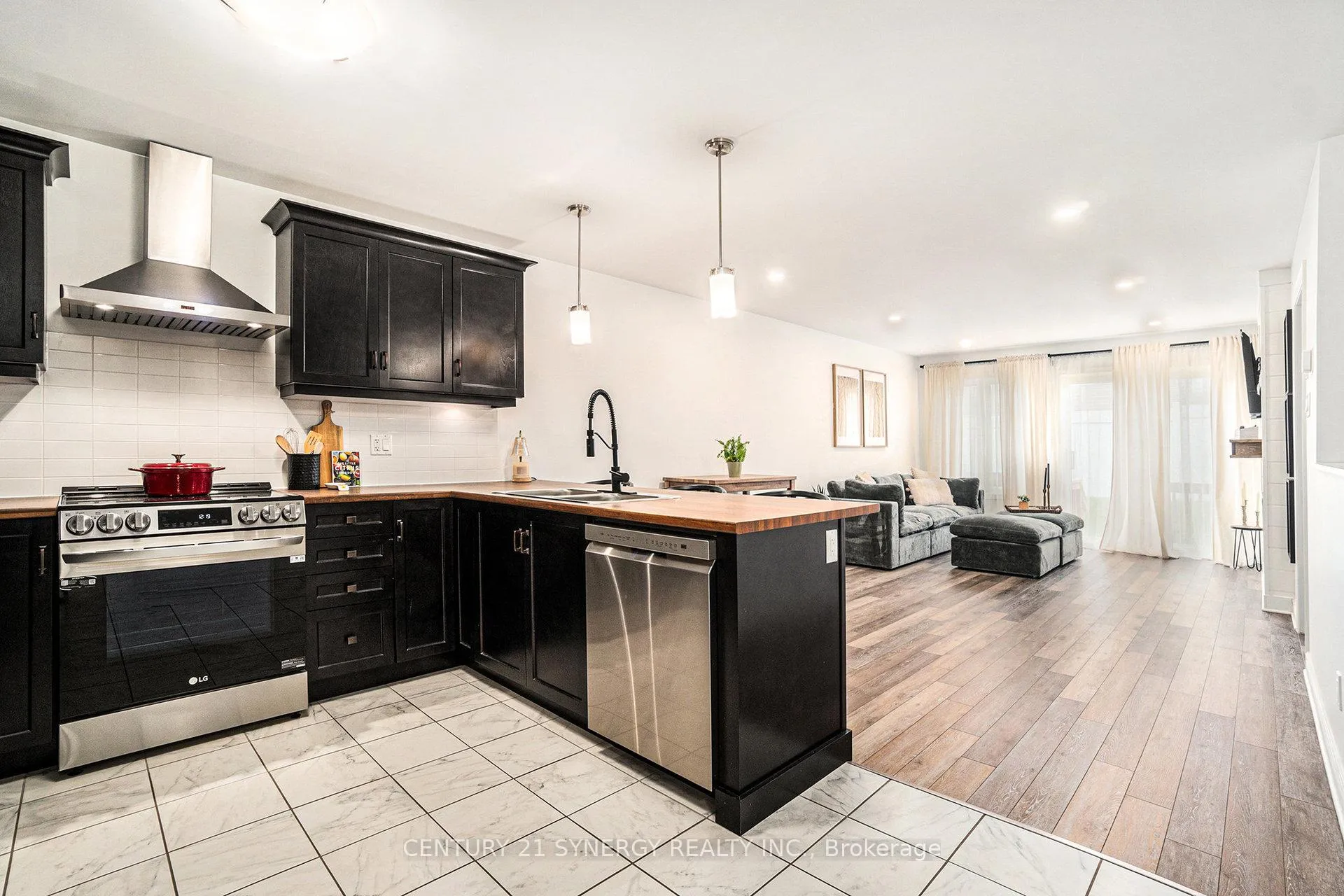 Photo 7 of 110 Seabert Drive, Arnprior — HOMEH
