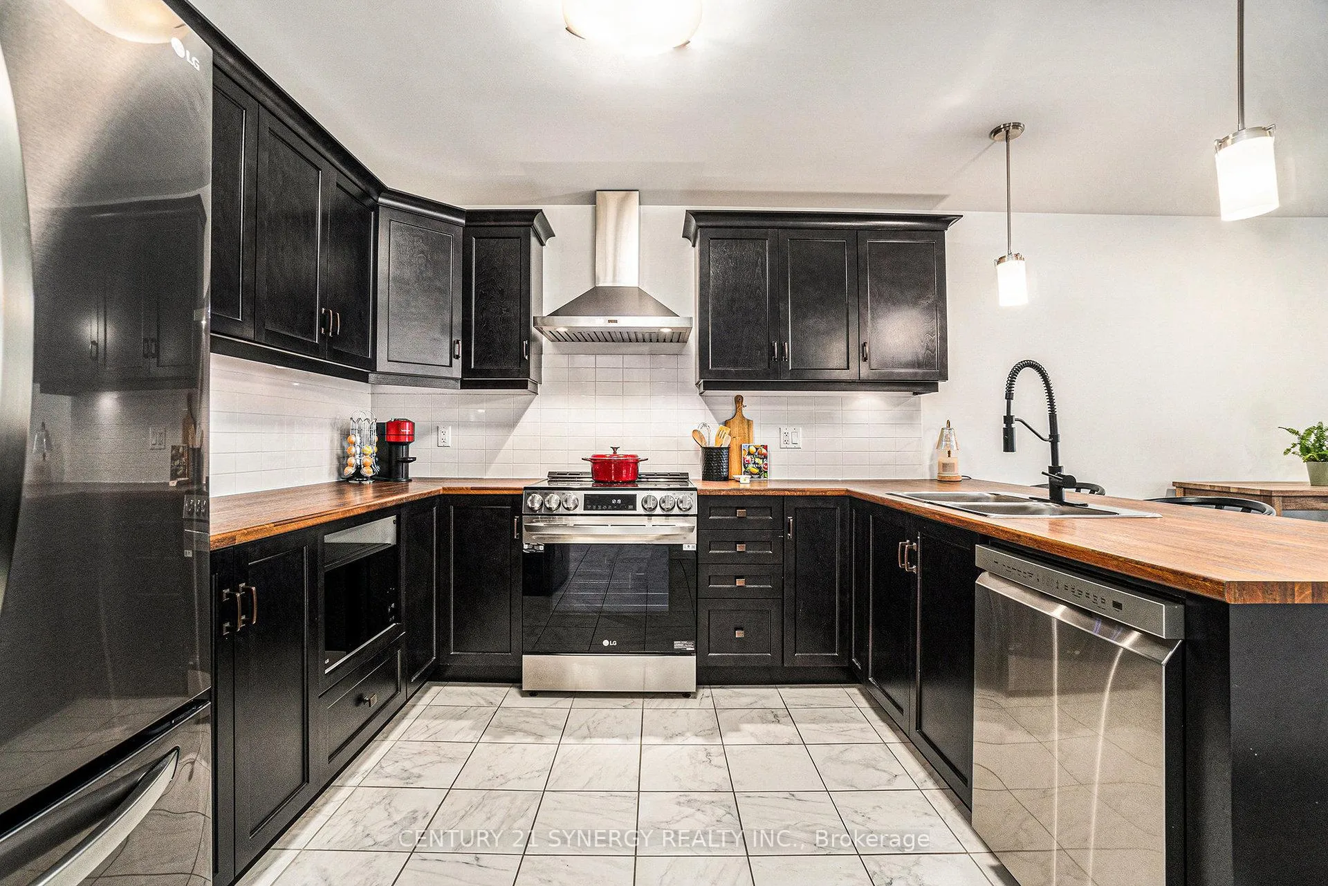Photo 8 of 110 Seabert Drive, Arnprior — HOMEH