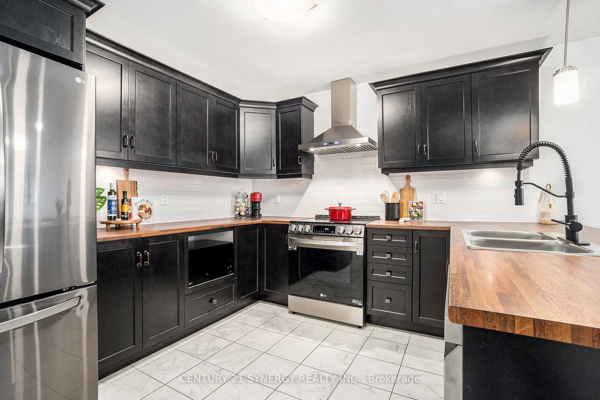 Photo 11 of 110 Seabert Drive, Arnprior — HOMEH