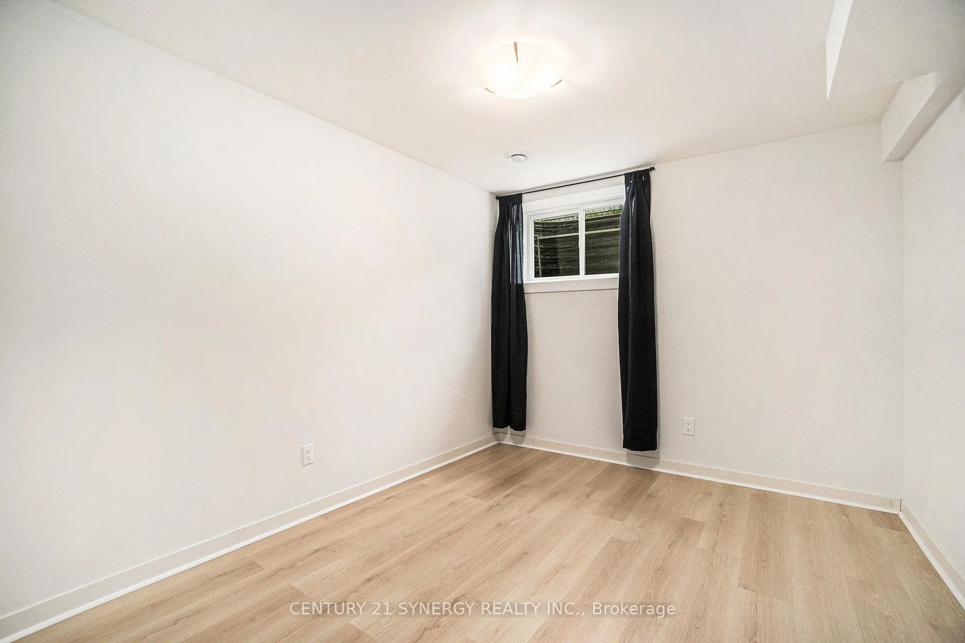 Photo 25 of 110 Seabert Drive, Arnprior — HOMEH