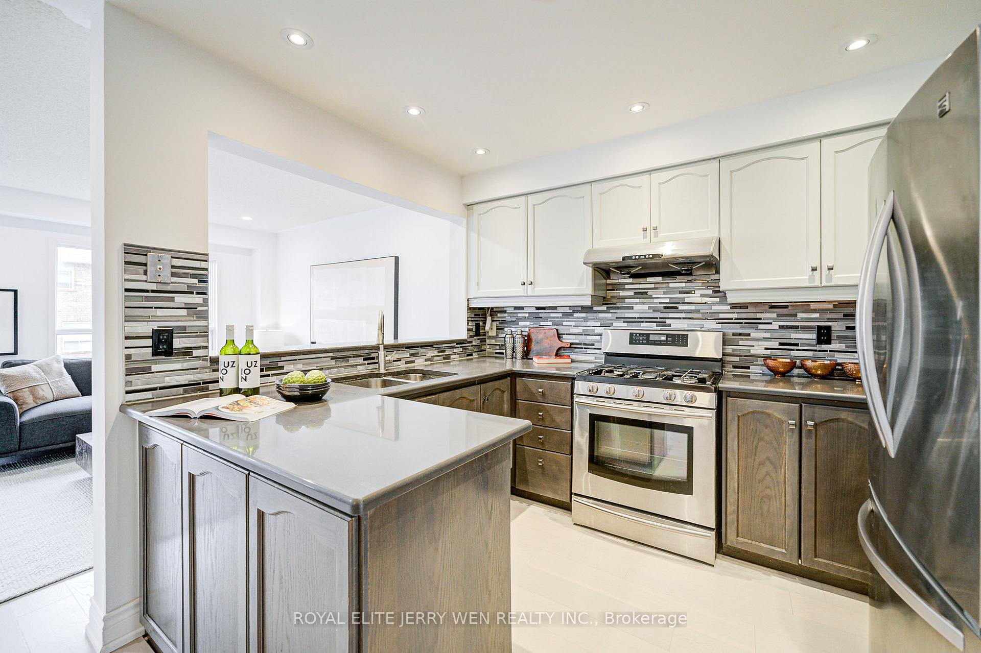 Photo 12 of 112 Mugford Road, Aurora, Bayview Wellington — HOMEH